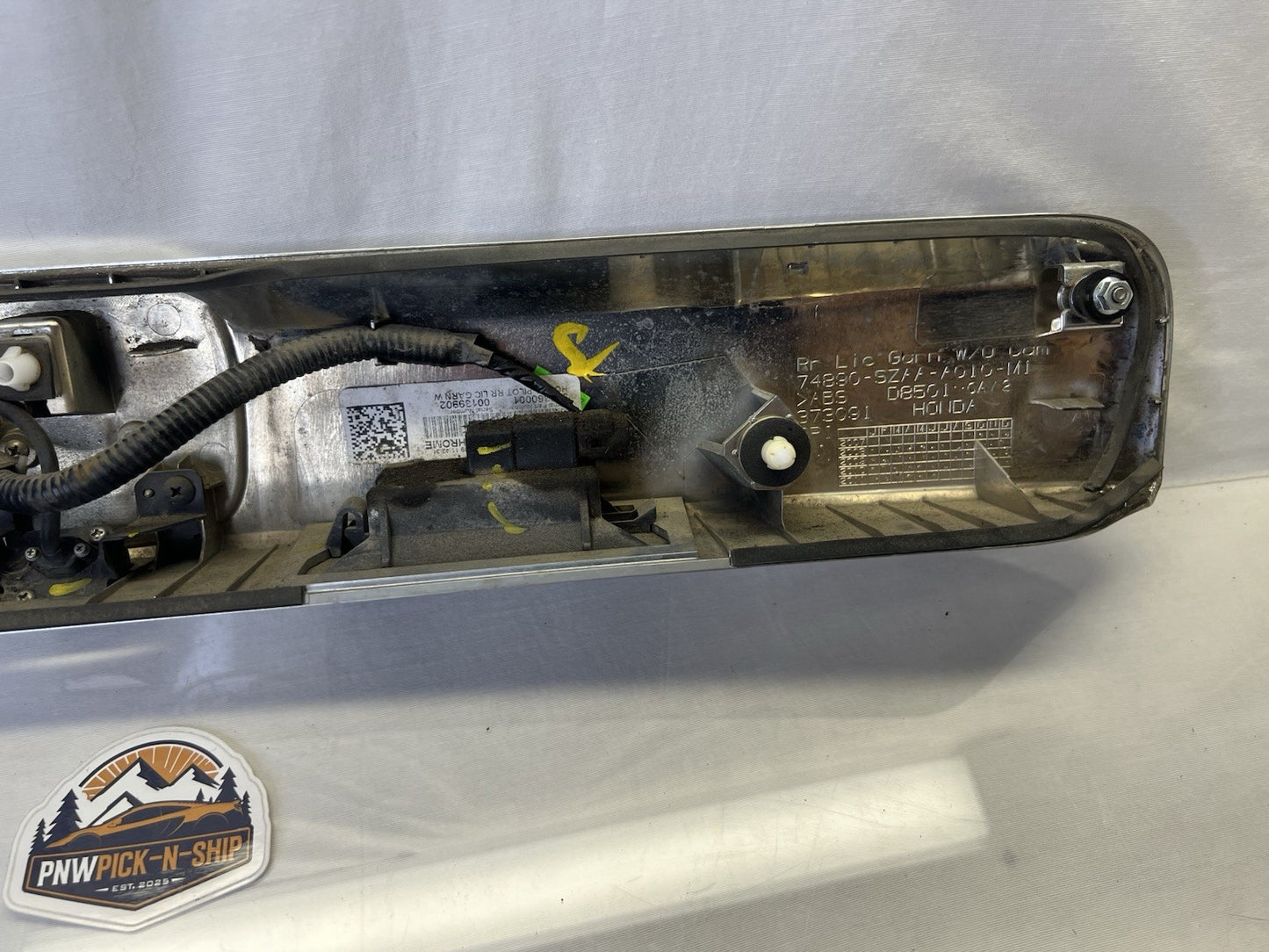 ✅ 09-15 Honda Pilot Tailgate Trunk Handle Bezel Finish Molding With Camera OEM