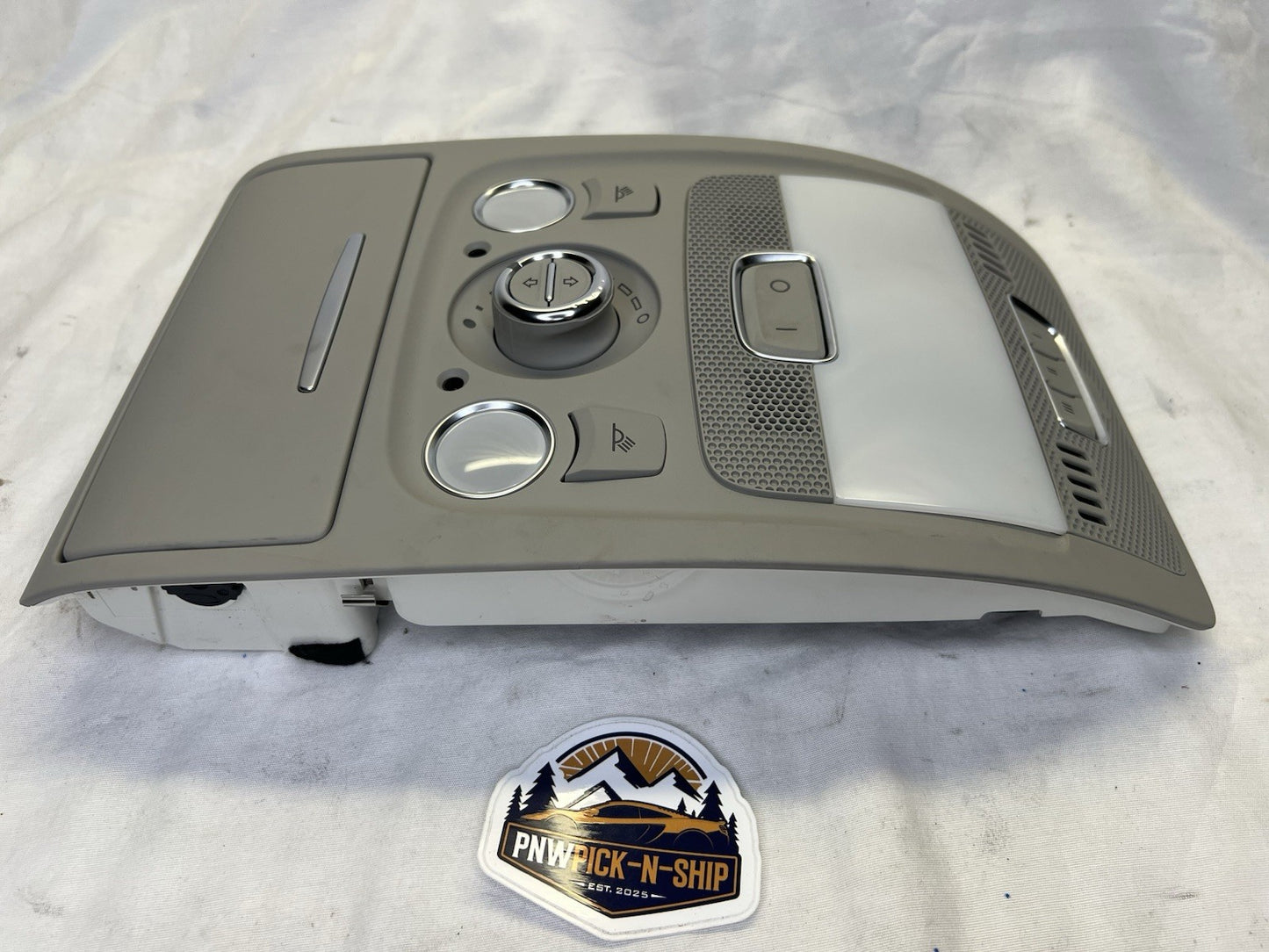 ✅ 2009-2012 Audi Q5 Front Overhead Dome Light Lamp Switch OEM 8T0947135H
