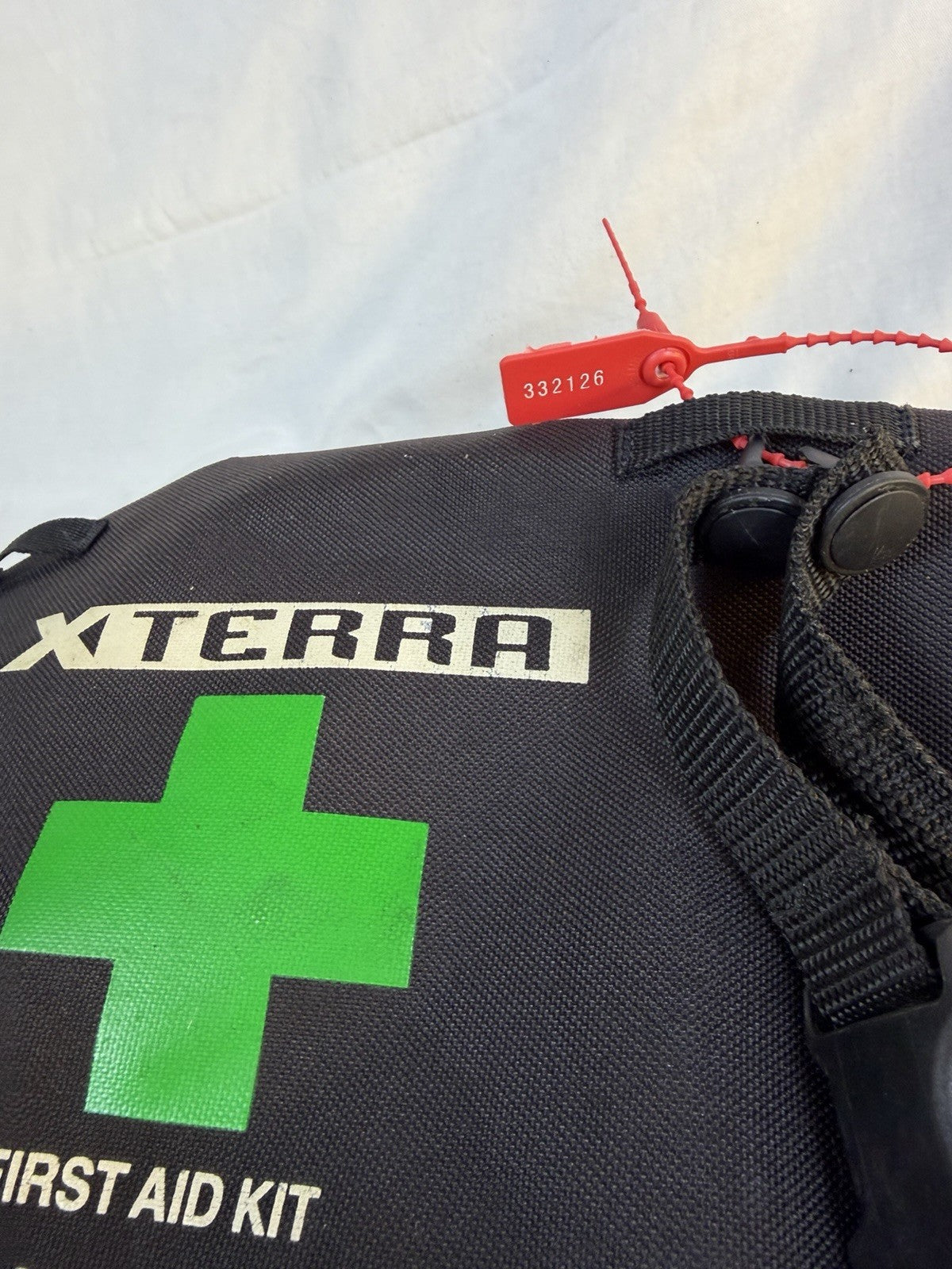✅ 2001-2004 NISSAN XTERRA FIRST AID KIT BAG And Straps EMPTY 1st GEN