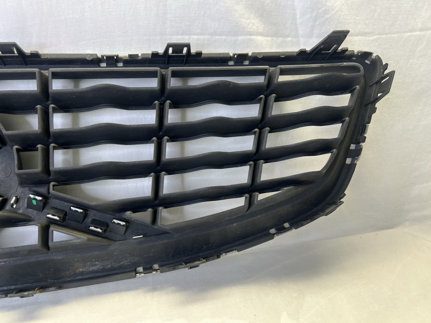 ✅ 2011-2013 Volvo C70 FRONT UPPER EXTERIOR RADIATOR CHROME GRILL 31290862
