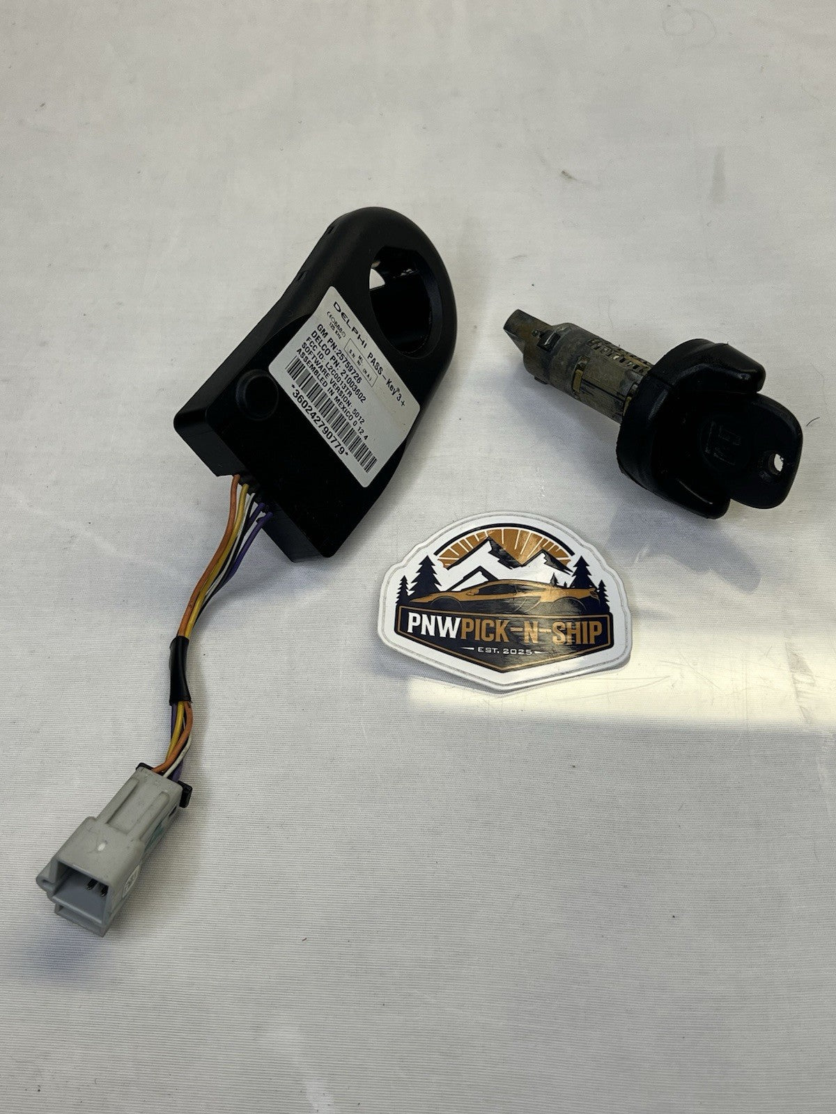 ✅2004-06 SRX 03-07 CTS Ignition Transceiver Immobilizer Module Used OEM 21003602