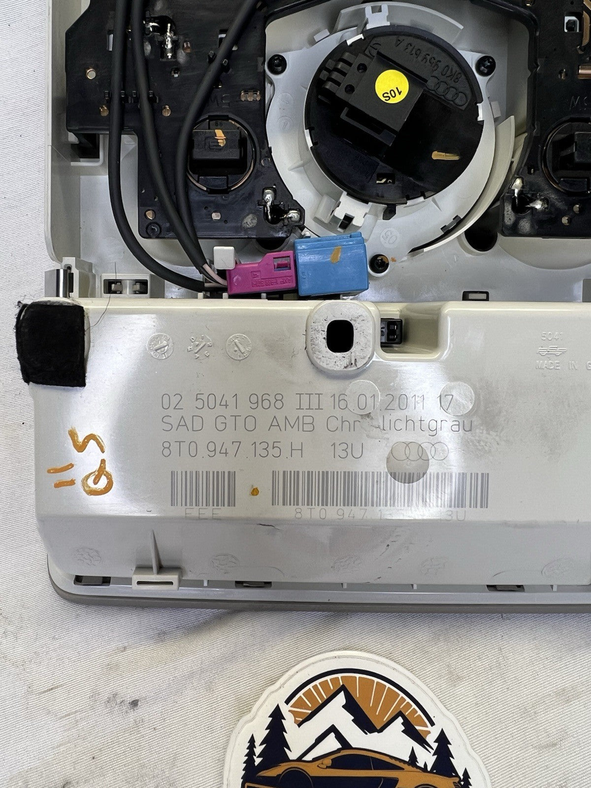 ✅ 2009-2012 Audi Q5 Front Overhead Dome Light Lamp Switch OEM 8T0947135H