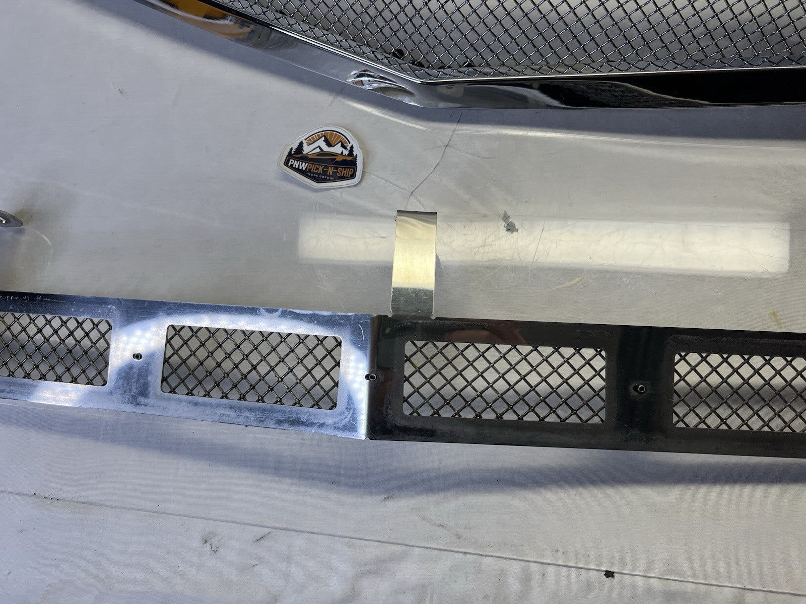 ✅ 2004-2009 CADILLAC SRX E&G CLASSICS CHROME MESH FRONT  GRILLE GRILL EMBLEM