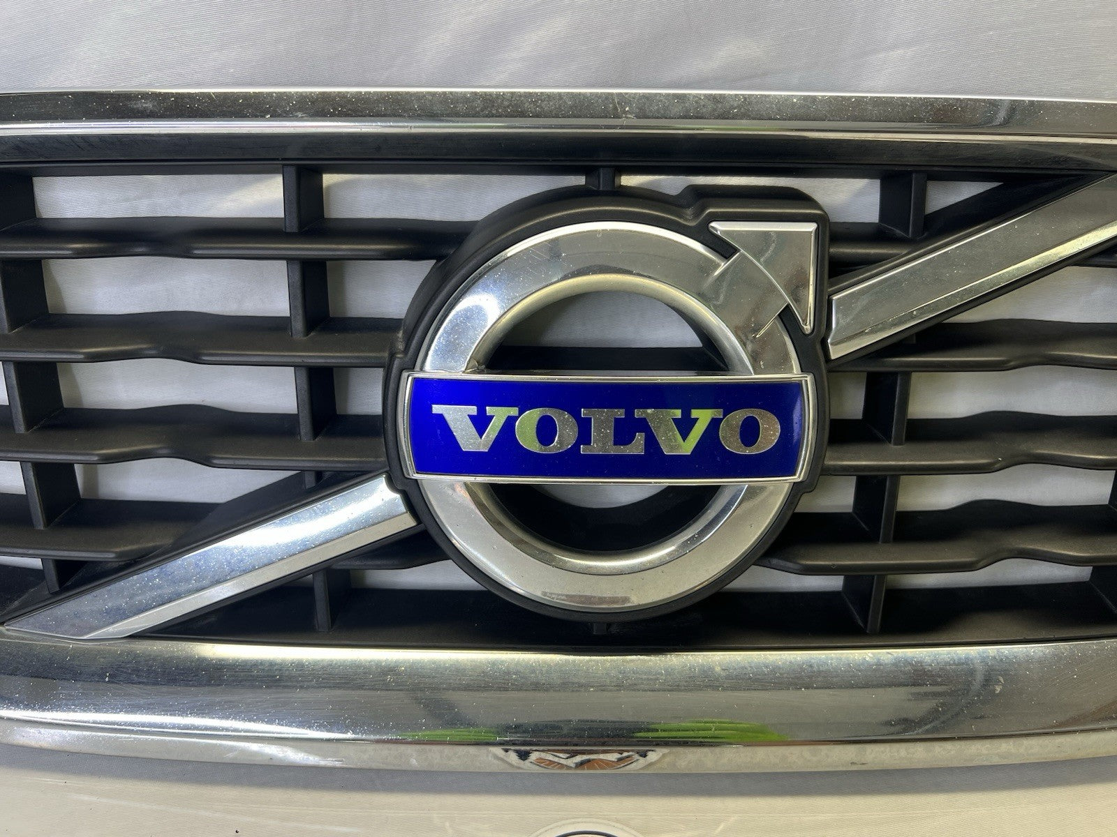 ✅ 2011-2013 Volvo C70 FRONT UPPER EXTERIOR RADIATOR CHROME GRILL 31290862
