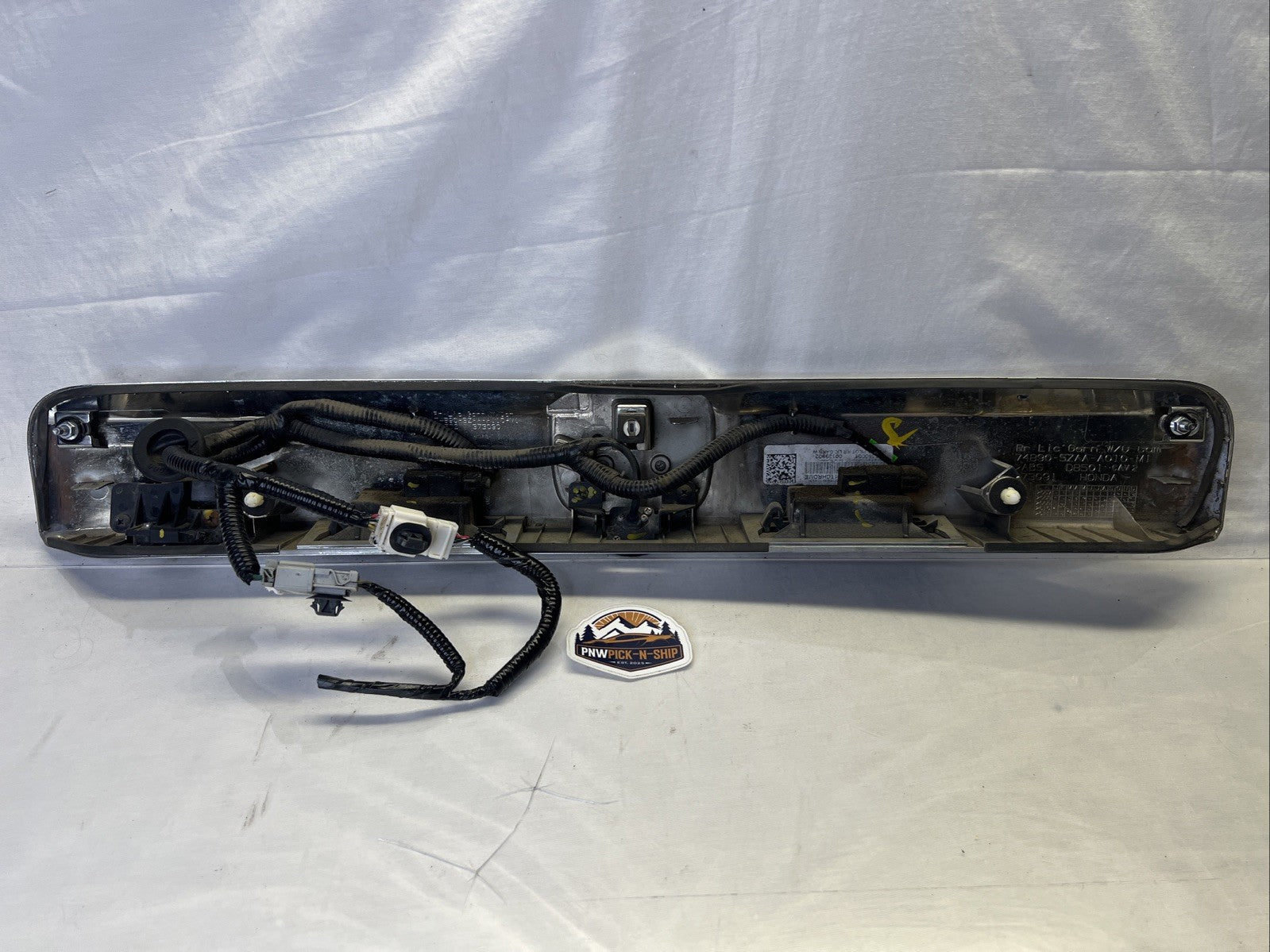 ✅ 09-15 Honda Pilot Tailgate Trunk Handle Bezel Finish Molding With Camera OEM