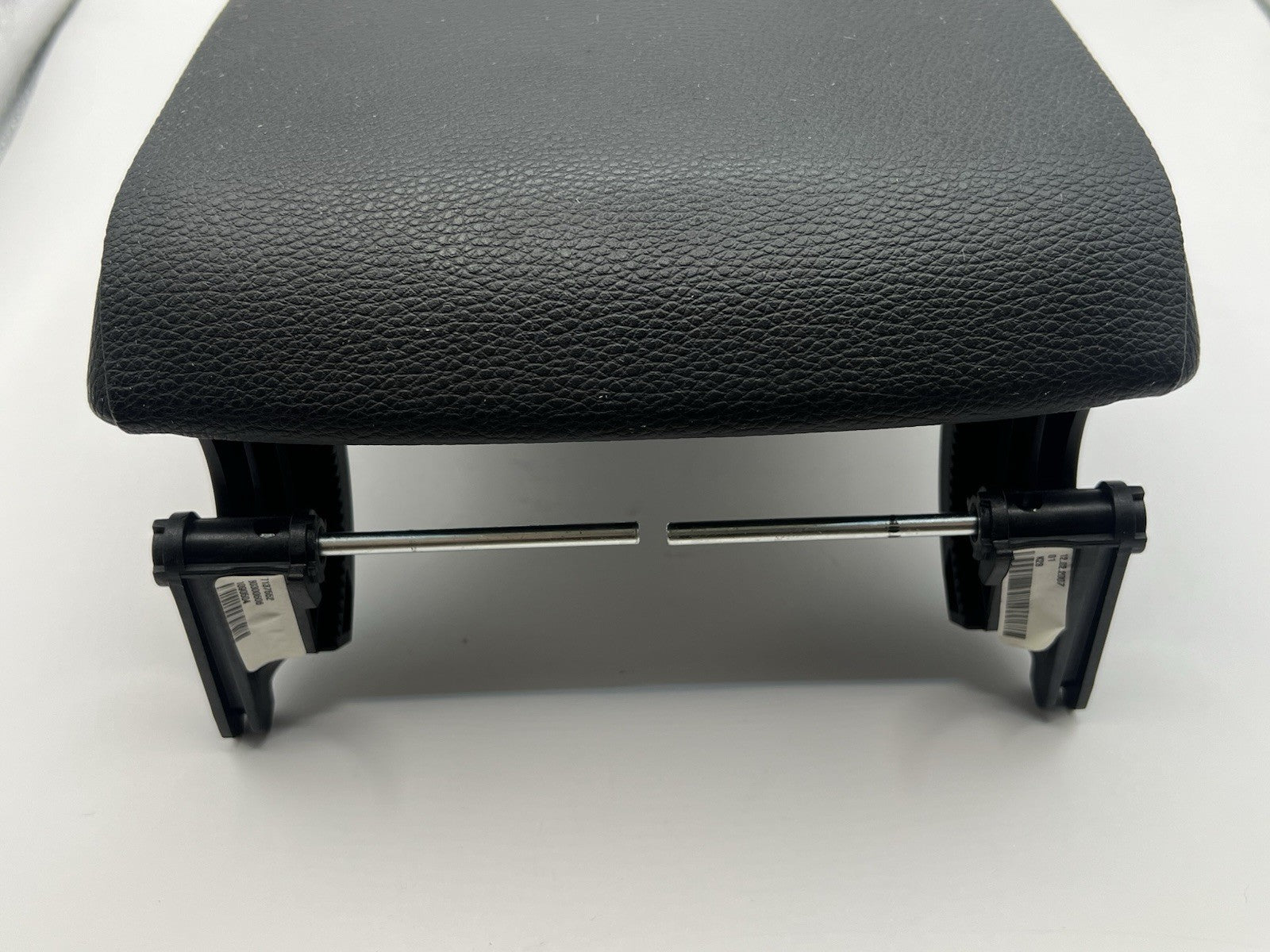 ✅ 2011 - 2013 BMW E90 E92 E93 328I 335I PLEATHER CENTER CONSOLE ARM REST OEM