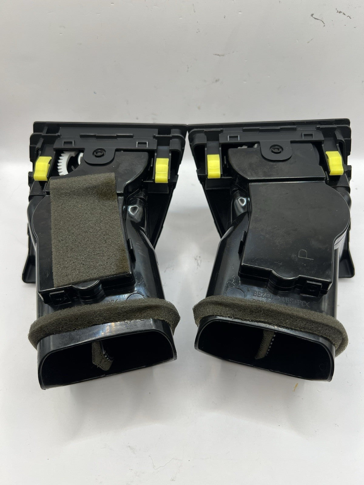✅ 2006-12 Lexus ES350 Front Dash Vents Driver Passenger Side Vent Set Black OEM