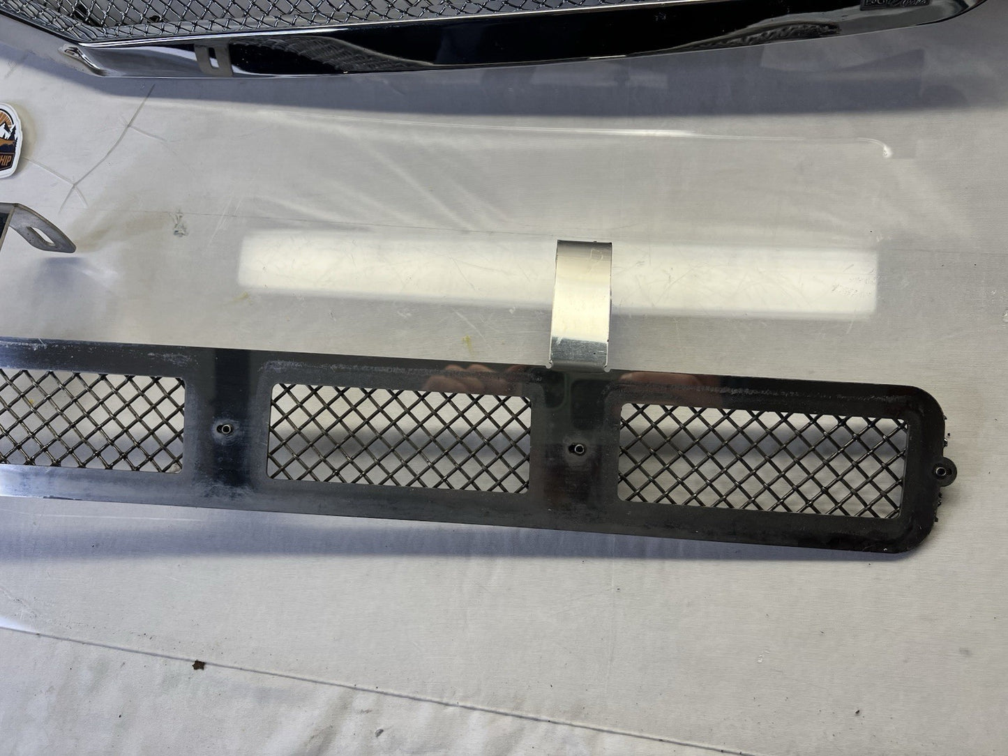 ✅ 2004-2009 CADILLAC SRX E&G CLASSICS CHROME MESH FRONT  GRILLE GRILL EMBLEM