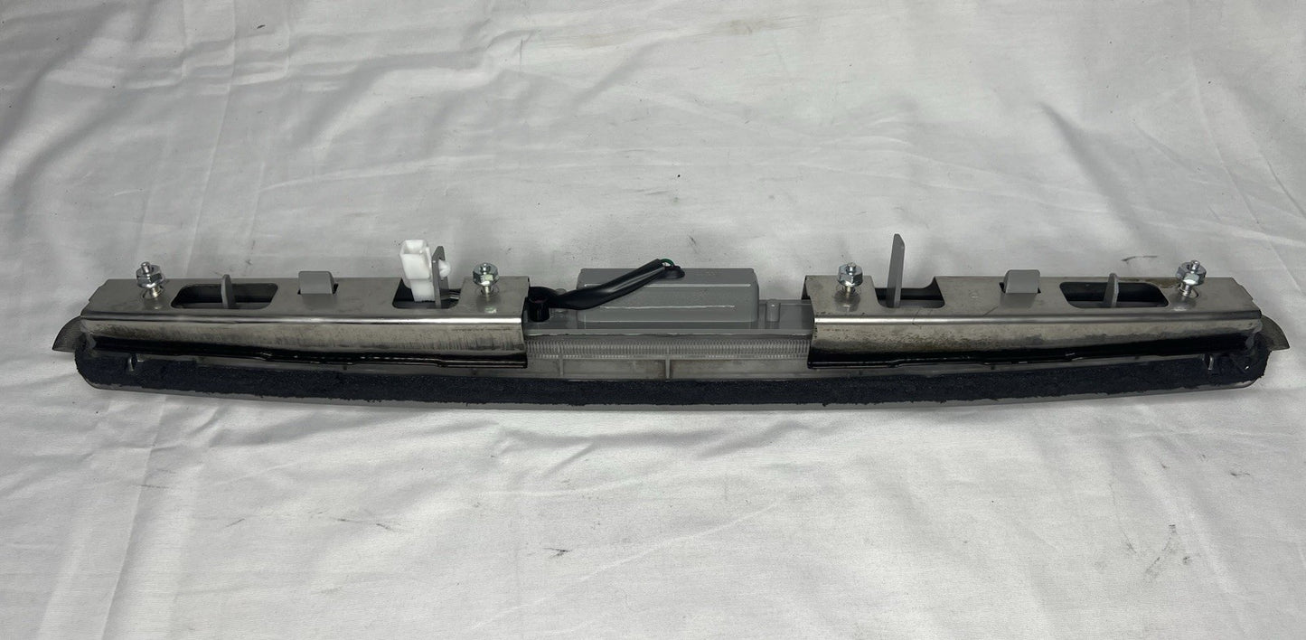 ✅ 2005-2010 Scion TC Center High Mount 3rd Brake Stop Light OEM 81570-21100