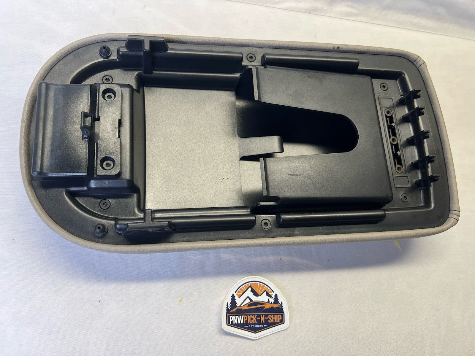 ✅ 2008-2009 Montego Taurus OEM Center Console Lid Top Arm Rest Storage BEIGE