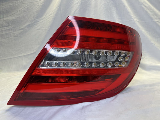 ✅ 12-14 Mercedes W204 C300 C250 Tail Light Lamp LED Right Passenger Side OEM