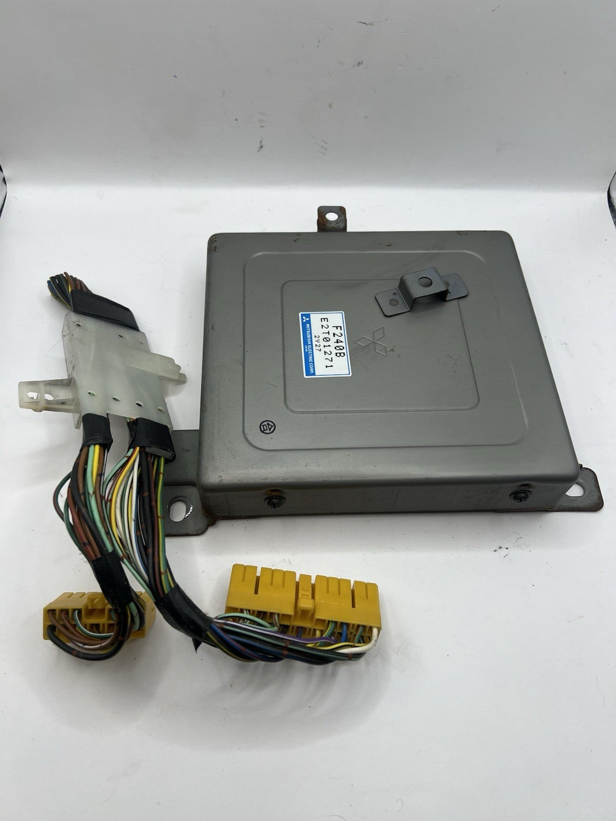 ✅ 1988 - 1989 Mazda B2200 Engine Control Module ECM ECU OEM E2T01271, F240B