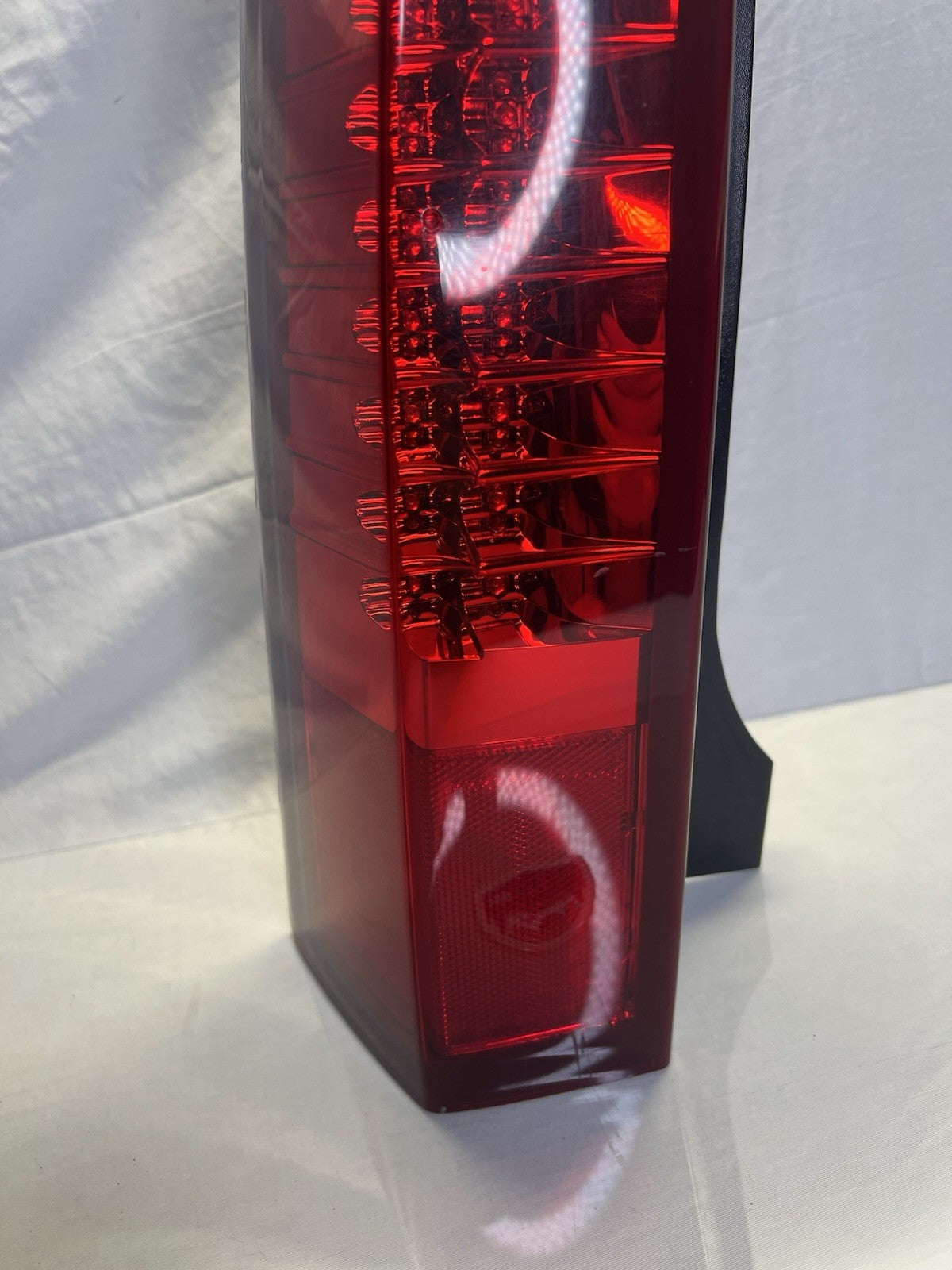 ✅ 2004 - 2009 CADILLAC SRX DRIVER SIDE LEFT TAIL LIGHT LED OEM 25936965