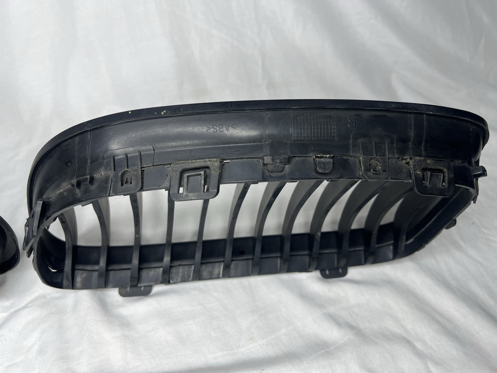✅ 09-12 OEM BMW E90 335I Front Bumper Grill Black Pair OEM