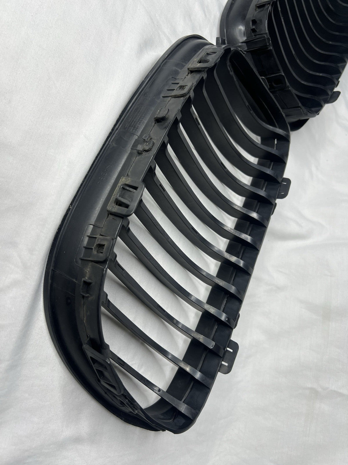✅ 09-12 OEM BMW E90 335I Front Bumper Grill Black Pair OEM