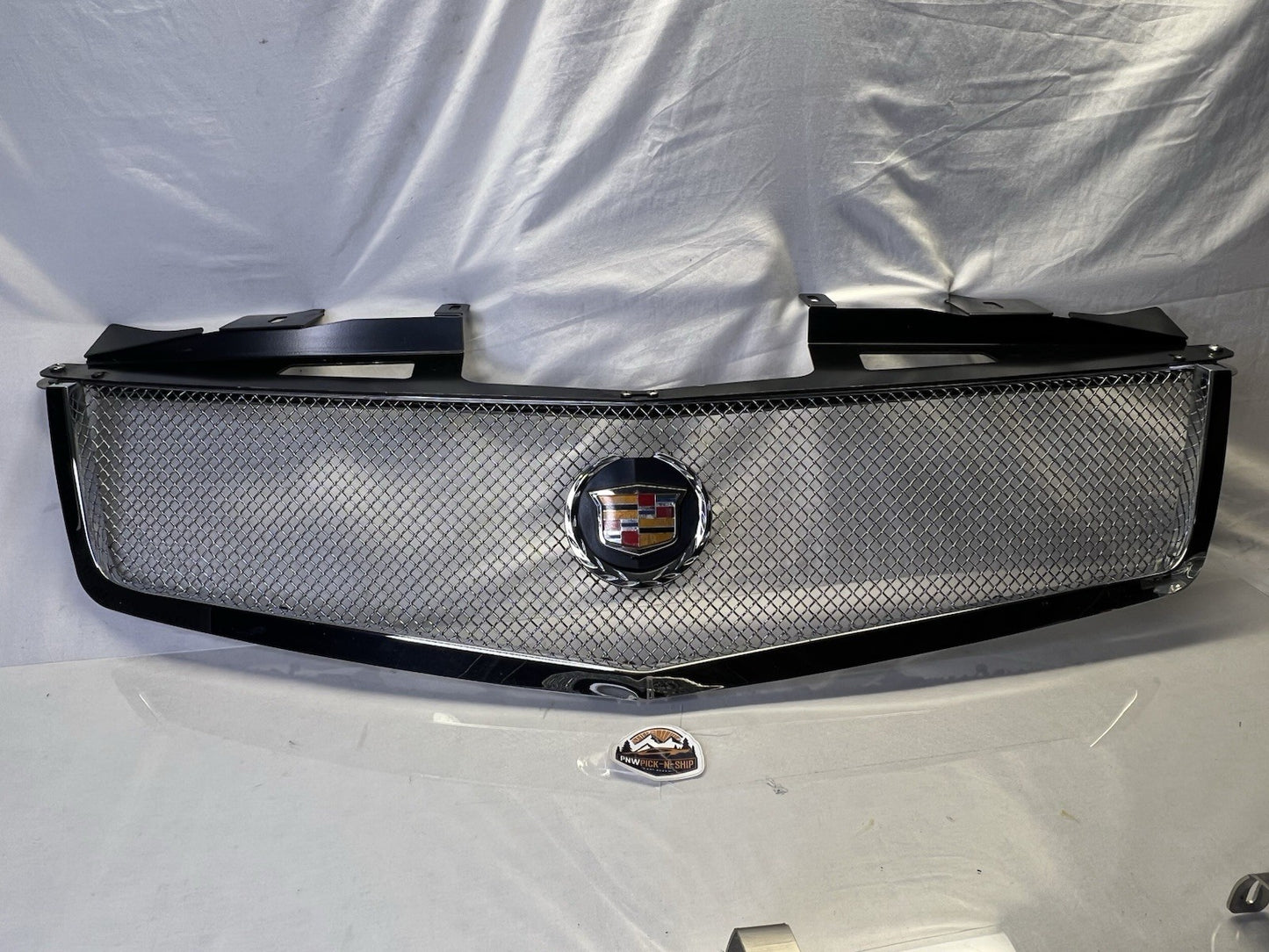 ✅ 2004-2009 CADILLAC SRX E&G CLASSICS CHROME MESH FRONT  GRILLE GRILL EMBLEM