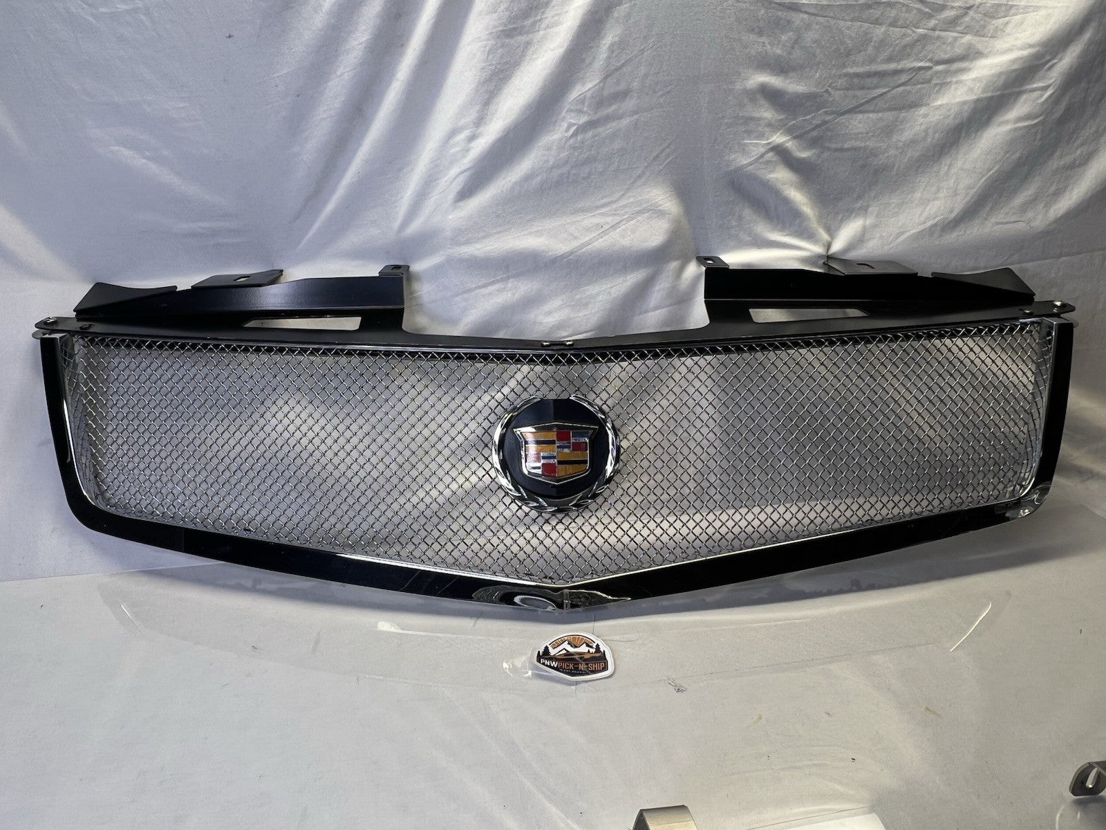 ✅ 2004-2009 CADILLAC SRX E&G CLASSICS CHROME MESH FRONT  GRILLE GRILL EMBLEM