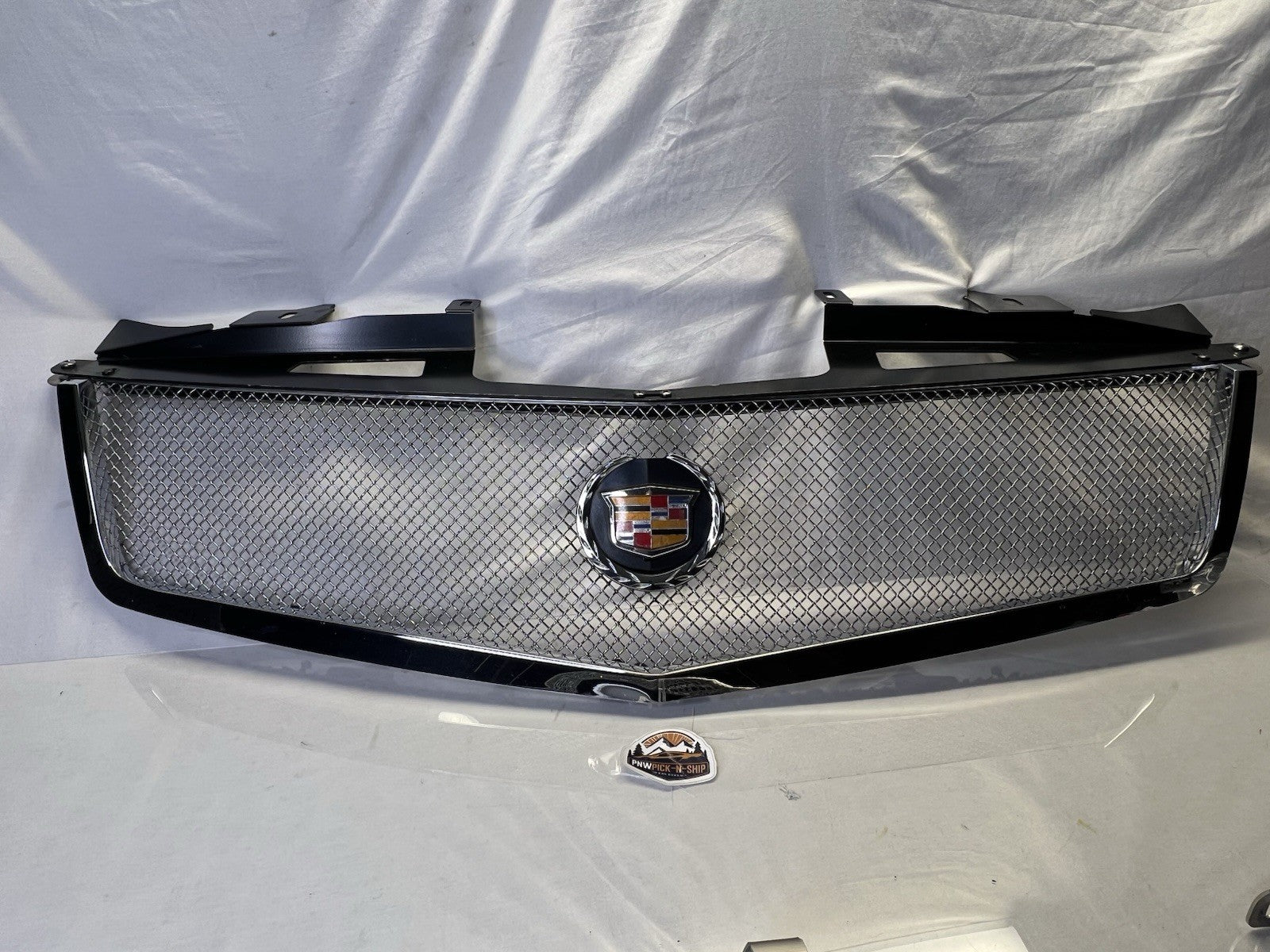 ✅ 2004-2009 CADILLAC SRX E&G CLASSICS CHROME MESH FRONT  GRILLE GRILL EMBLEM