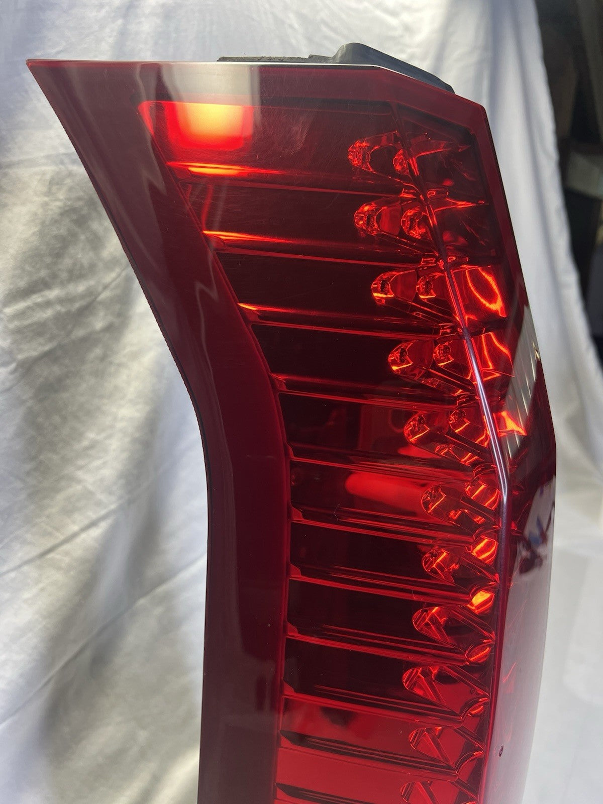 ✅ 2004 - 2009 CADILLAC SRX DRIVER SIDE LEFT TAIL LIGHT LED OEM 25936965
