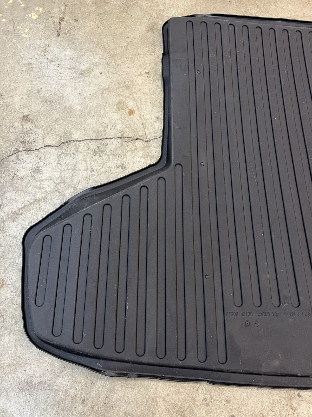 ✅ 2012 - 2017 PRIUS V  ALL WEATHER CARGO TRAY TRUNK LINER RUBBER PT908-47126 OEM