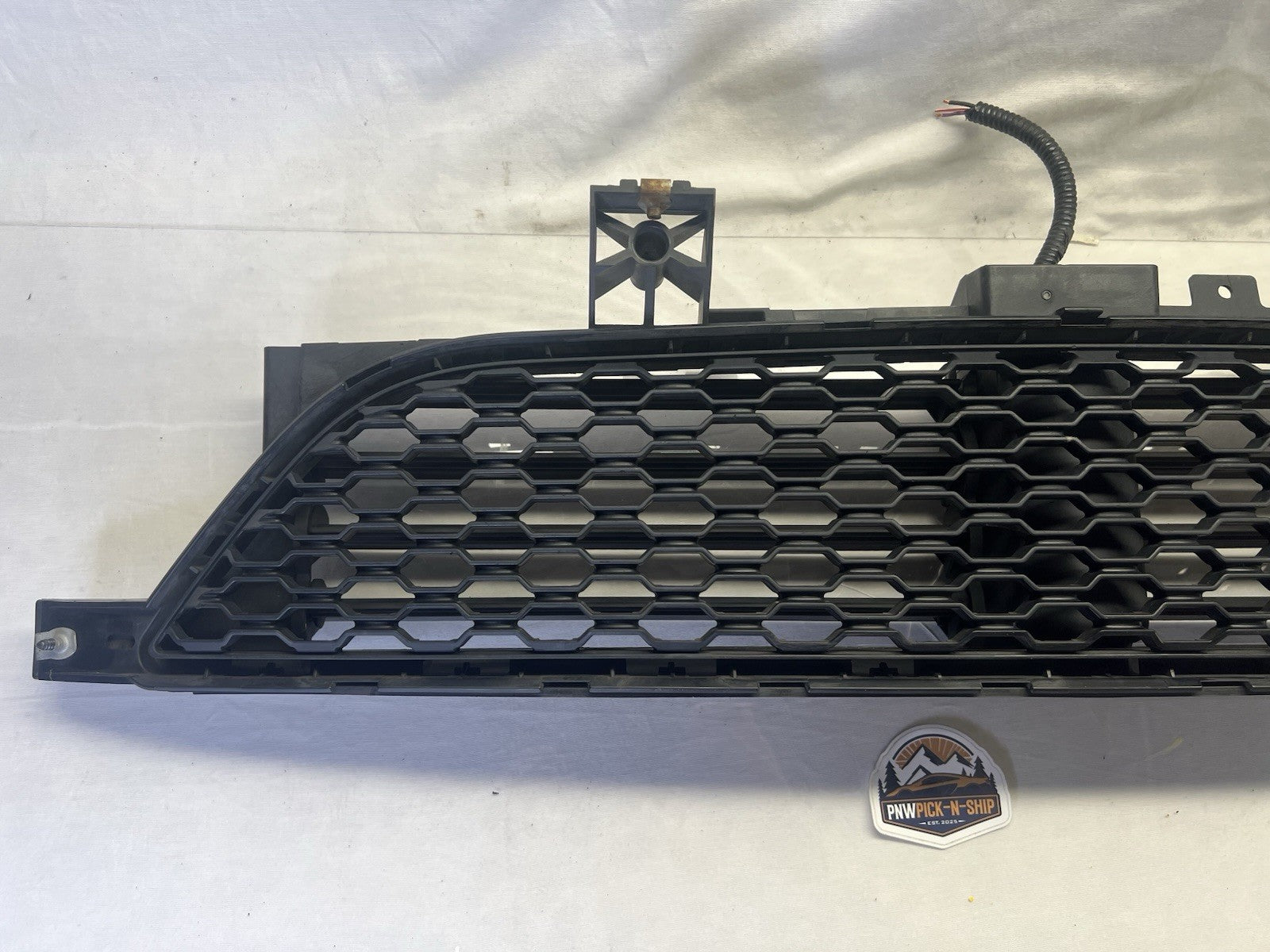 ✅ 2013-2016 Dodge Dart Front Radiator Active Grille Grill Shutter OEM 68140950AE