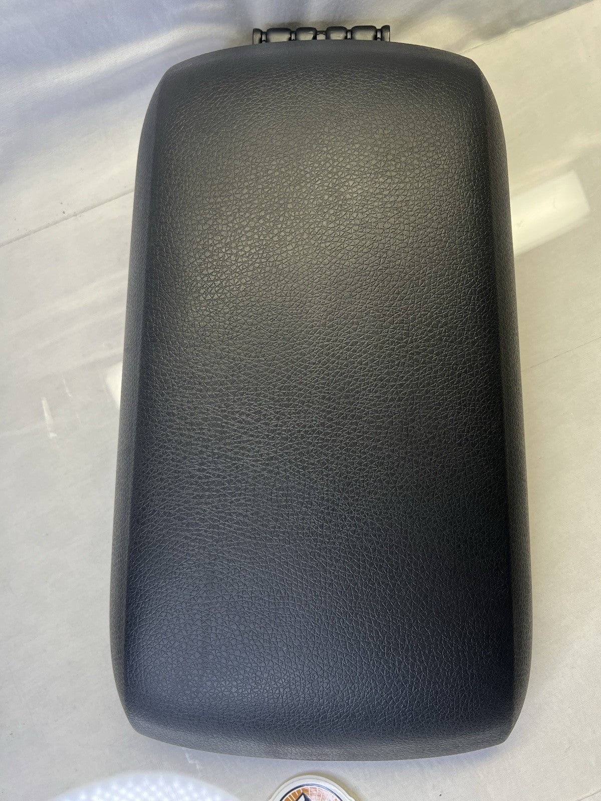 ✅ 2007-2010 Ford Edge Black Vinyl Center Console Armrest Lid OEM