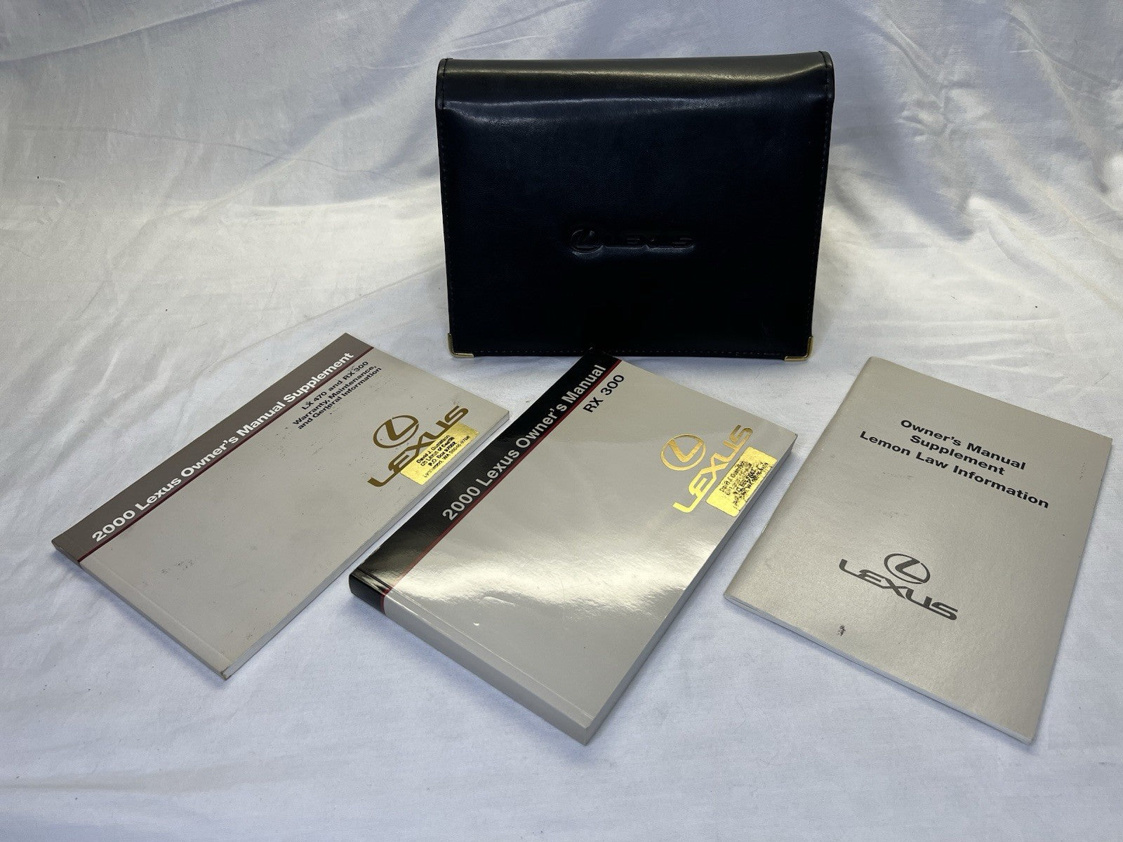 ✅ 2000 Lexus ES300 Owners Manual With Leather Case OEM