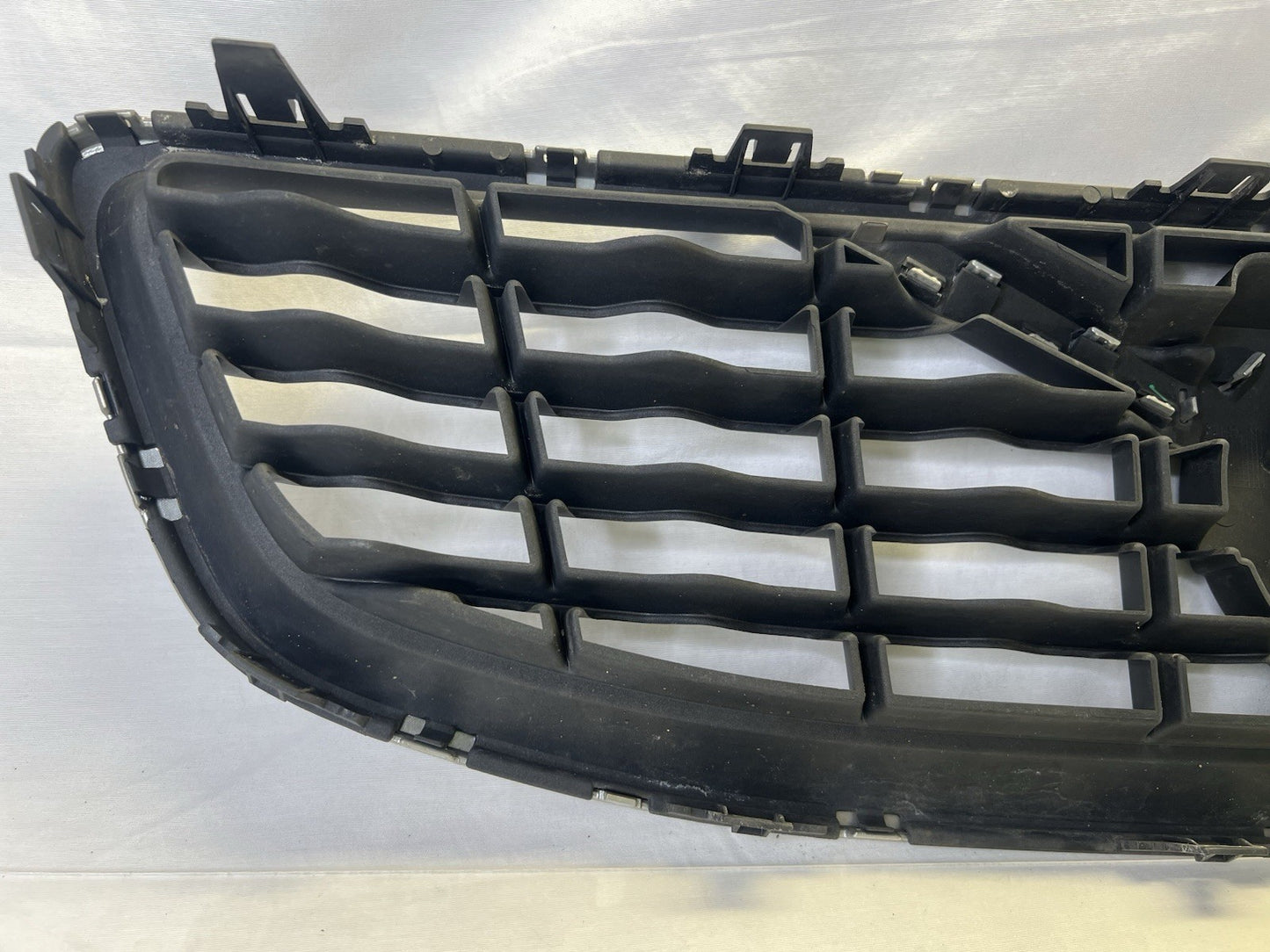 ✅ 2011-2013 Volvo C70 FRONT UPPER EXTERIOR RADIATOR CHROME GRILL 31290862