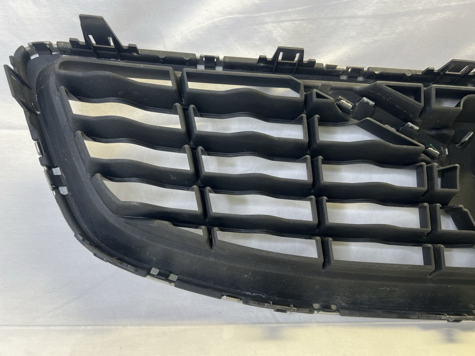 ✅ 2011-2013 Volvo C70 FRONT UPPER EXTERIOR RADIATOR CHROME GRILL 31290862
