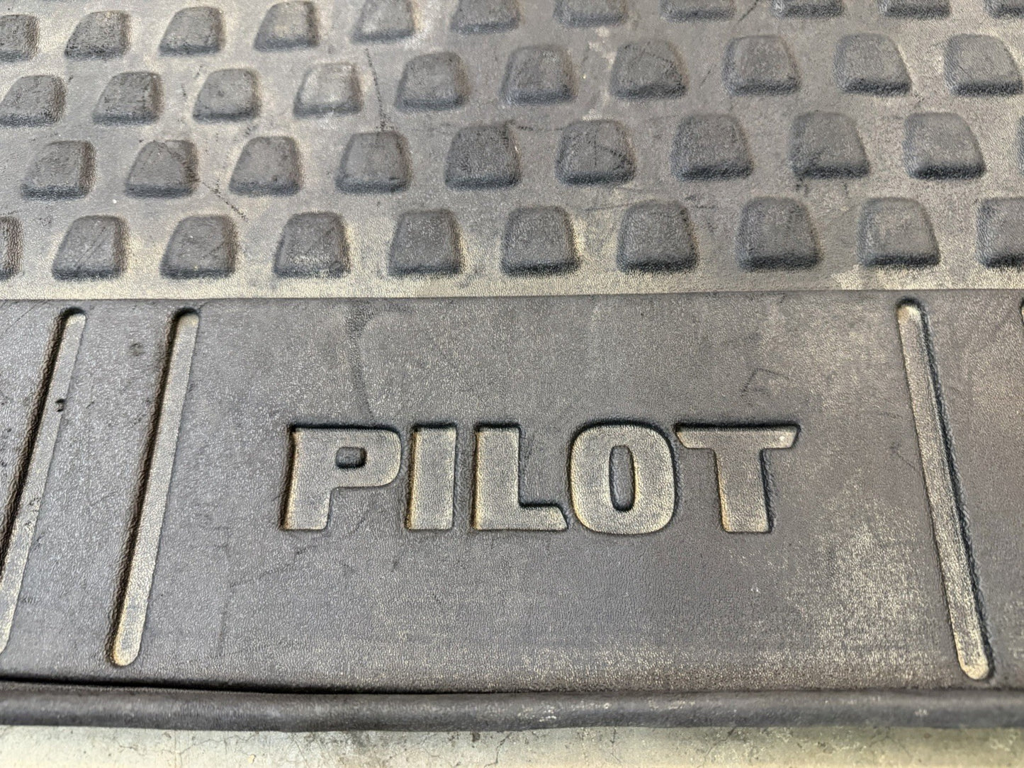 ✅ 2009-2015 Honda Pilot Cargo Liner Black OEM Trunk Mat Rear Rubber All Weather