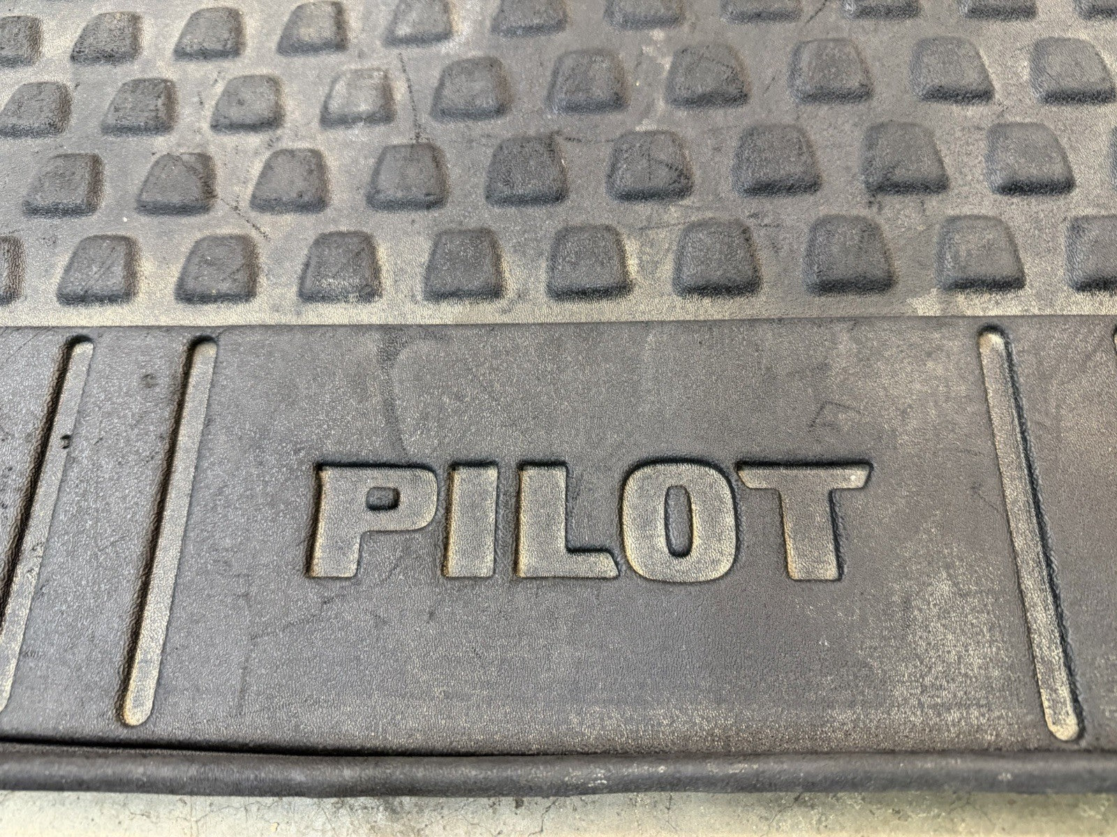 ✅ 2009-2015 Honda Pilot Cargo Liner Black OEM Trunk Mat Rear Rubber All Weather