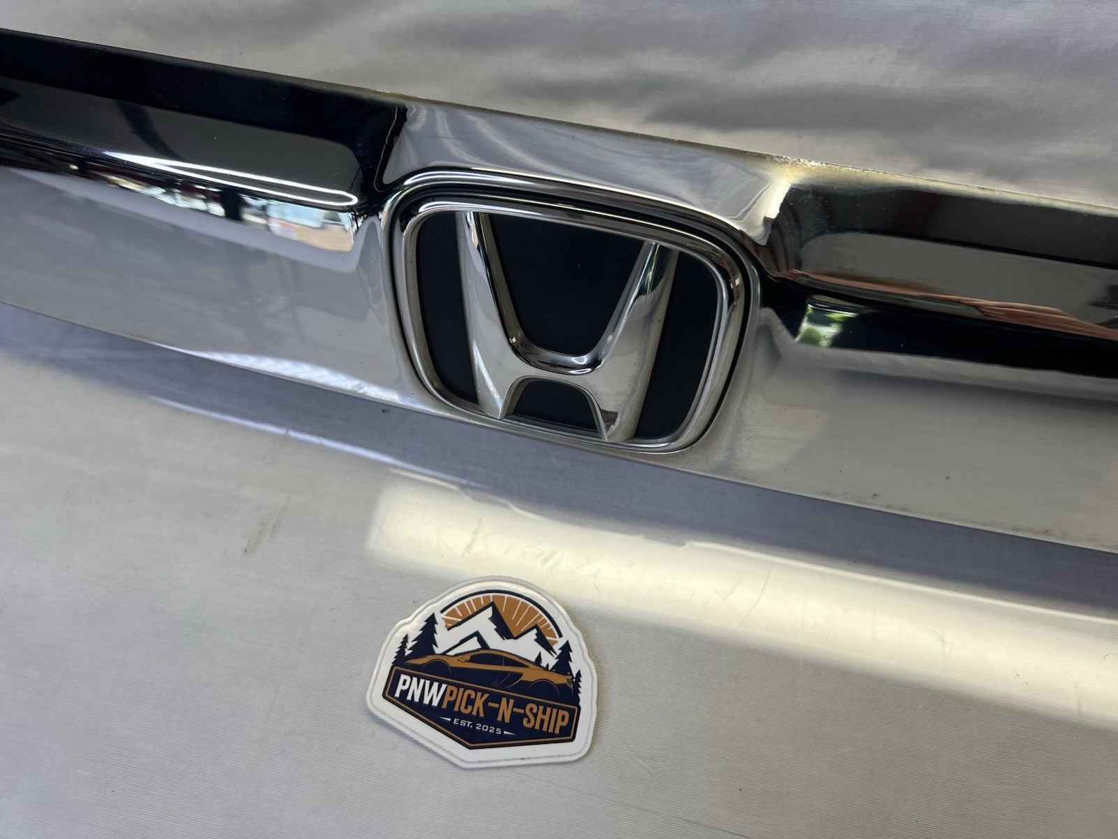 ✅ 09-15 Honda Pilot Tailgate Trunk Handle Bezel Finish Molding With Camera OEM