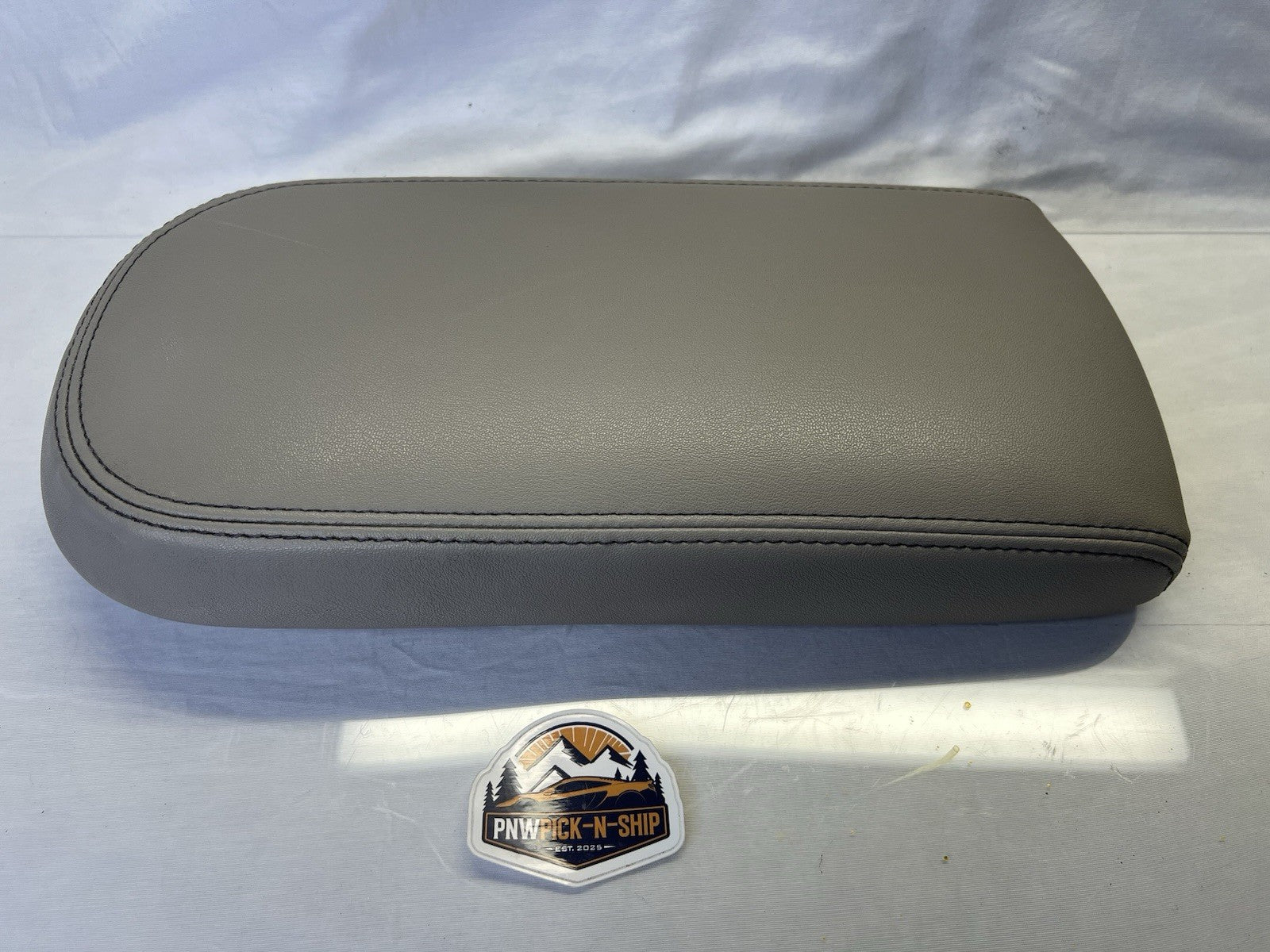 ✅ 2008-2009 Montego Taurus OEM Center Console Lid Top Arm Rest Storage BEIGE