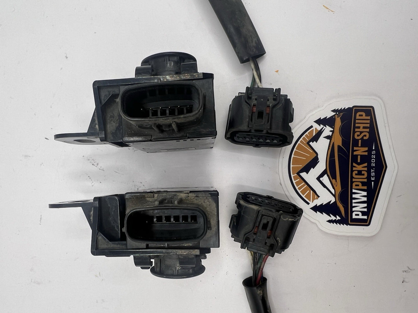 ✅2007-2009 Lexus ES350 front bumper 2 parking sensors 89341-33110-C1 OEM