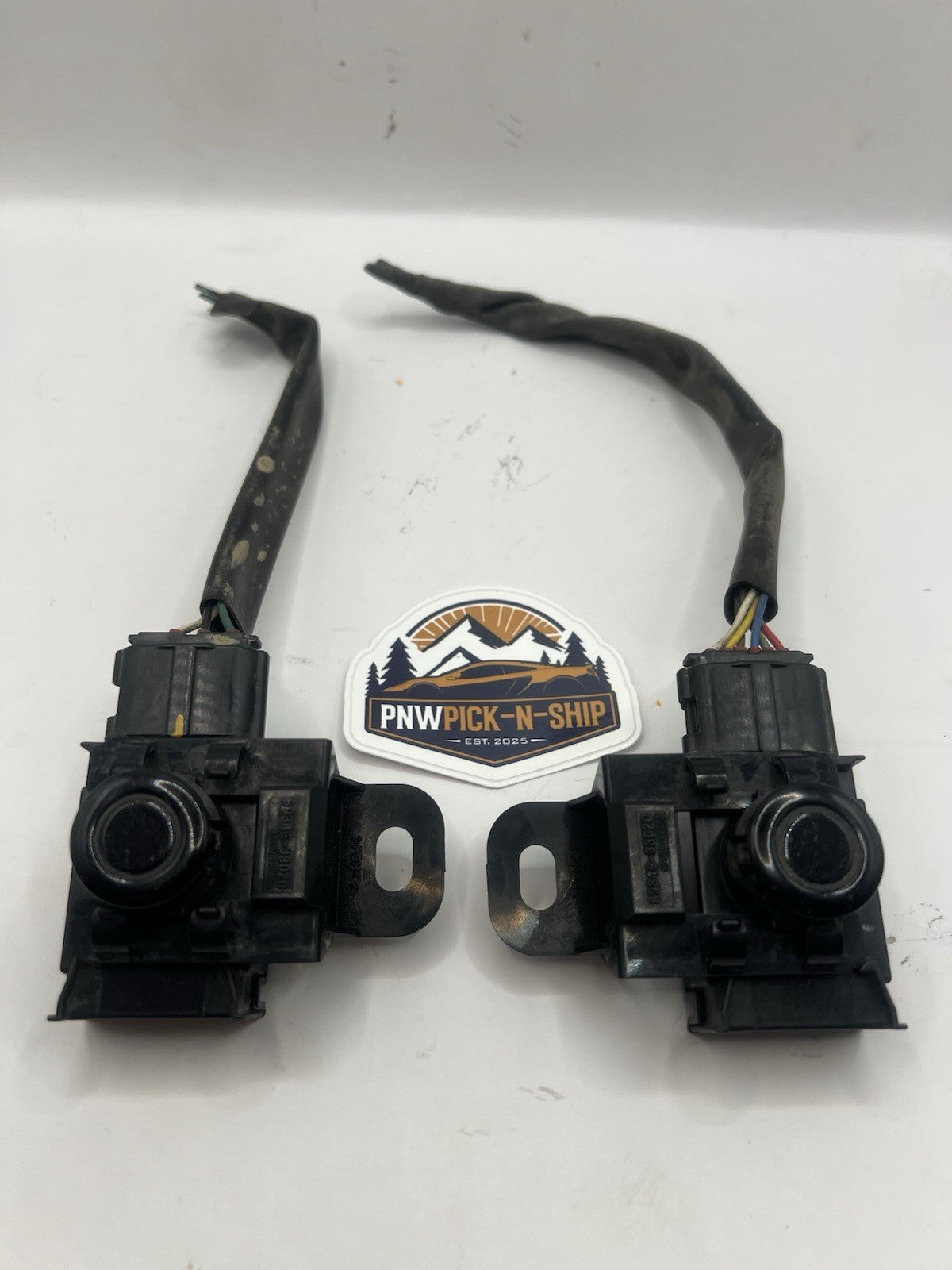 ✅2007-2009 Lexus ES350 front bumper 2 parking sensors 89341-33110-C1 OEM