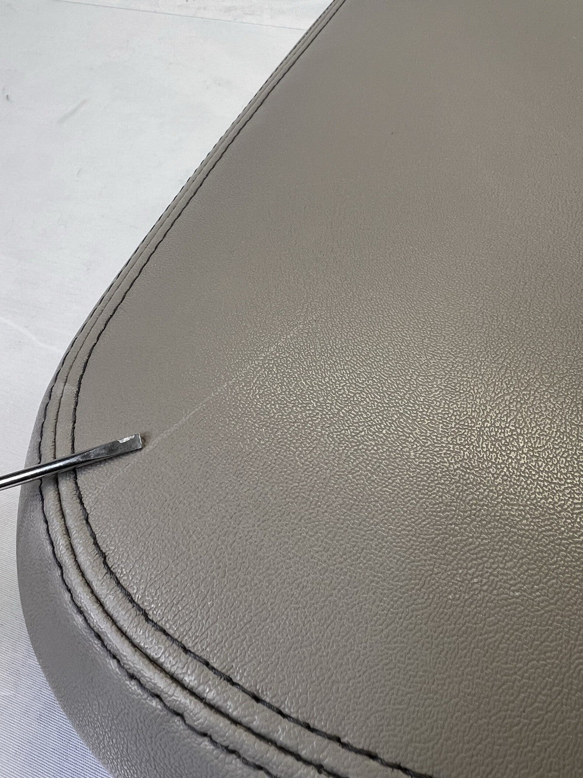 ✅ 2008-2009 Montego Taurus OEM Center Console Lid Top Arm Rest Storage BEIGE