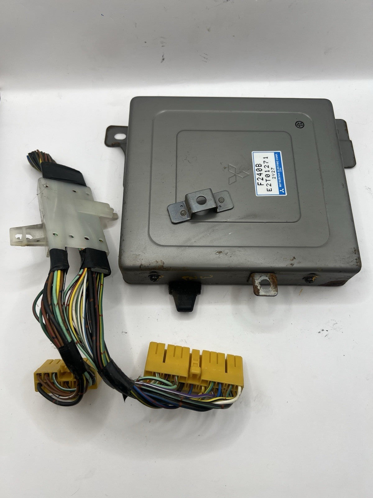 ✅ 1988 - 1989 Mazda B2200 Engine Control Module ECM ECU OEM E2T01271, F240B
