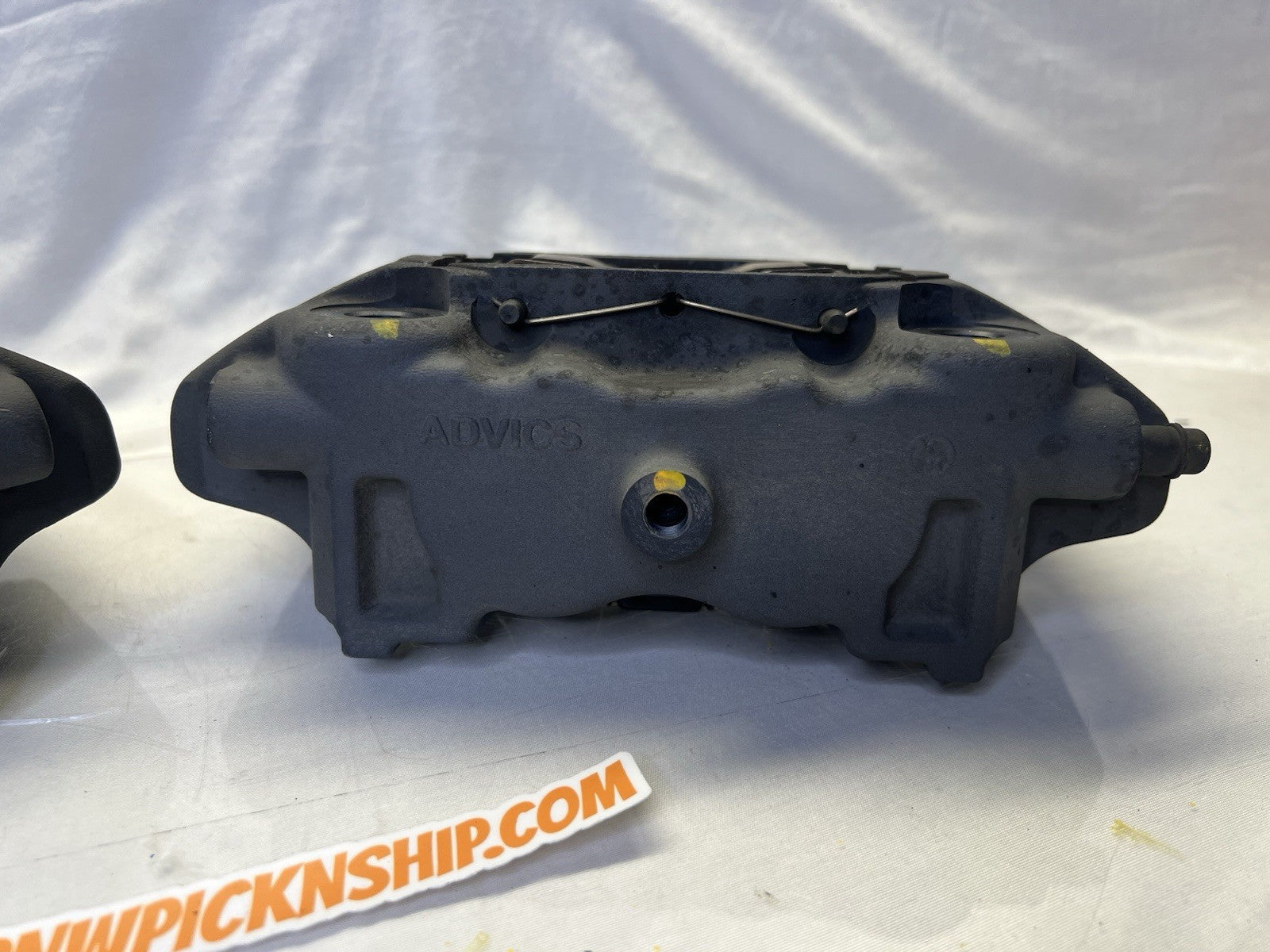 ✅ 2005-2012 Acura RL Advics Front Left Right 4 Piston Brake Calipers (Pair) OEM