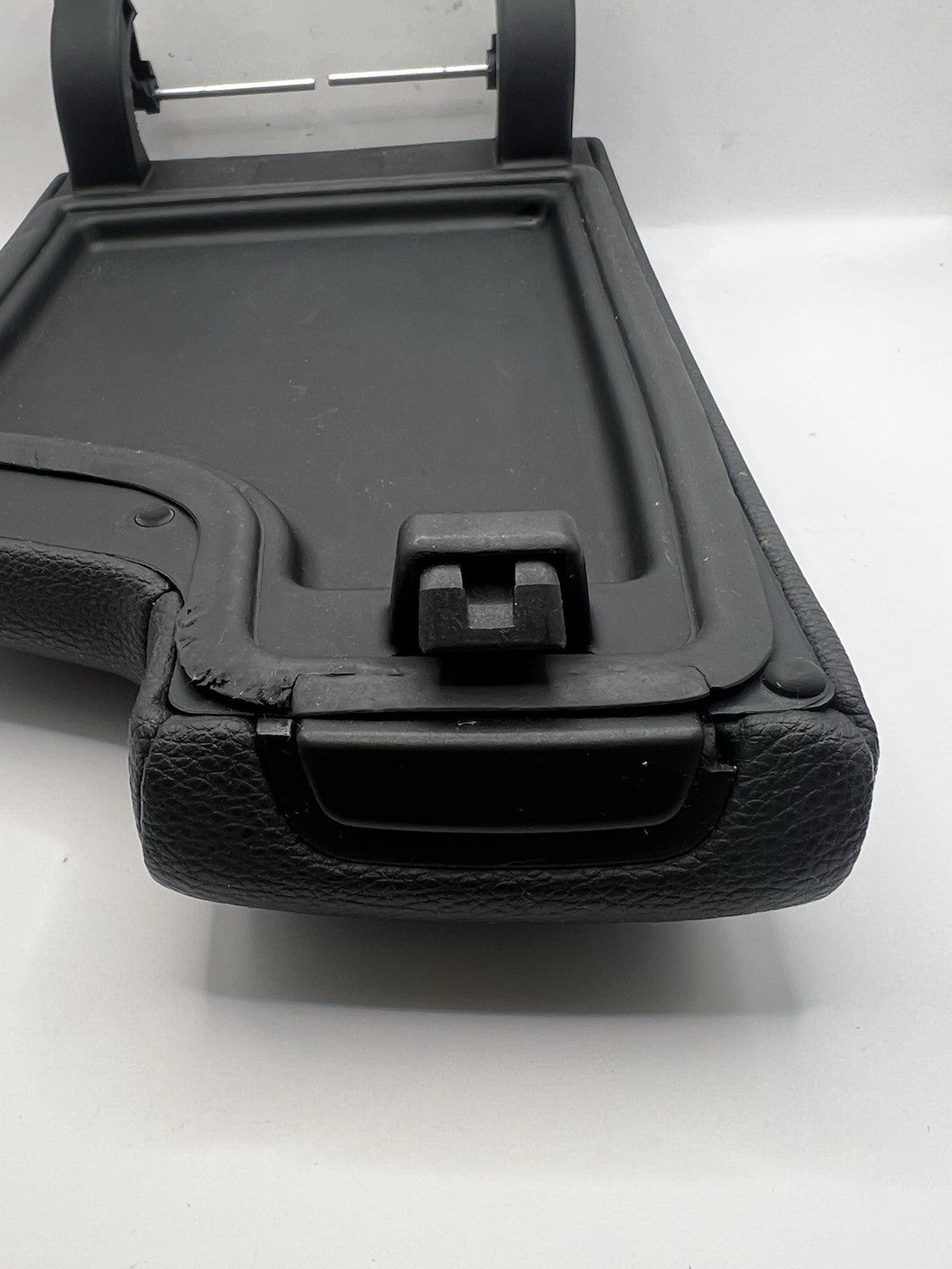 ✅ 2011 - 2013 BMW E90 E92 E93 328I 335I PLEATHER CENTER CONSOLE ARM REST OEM