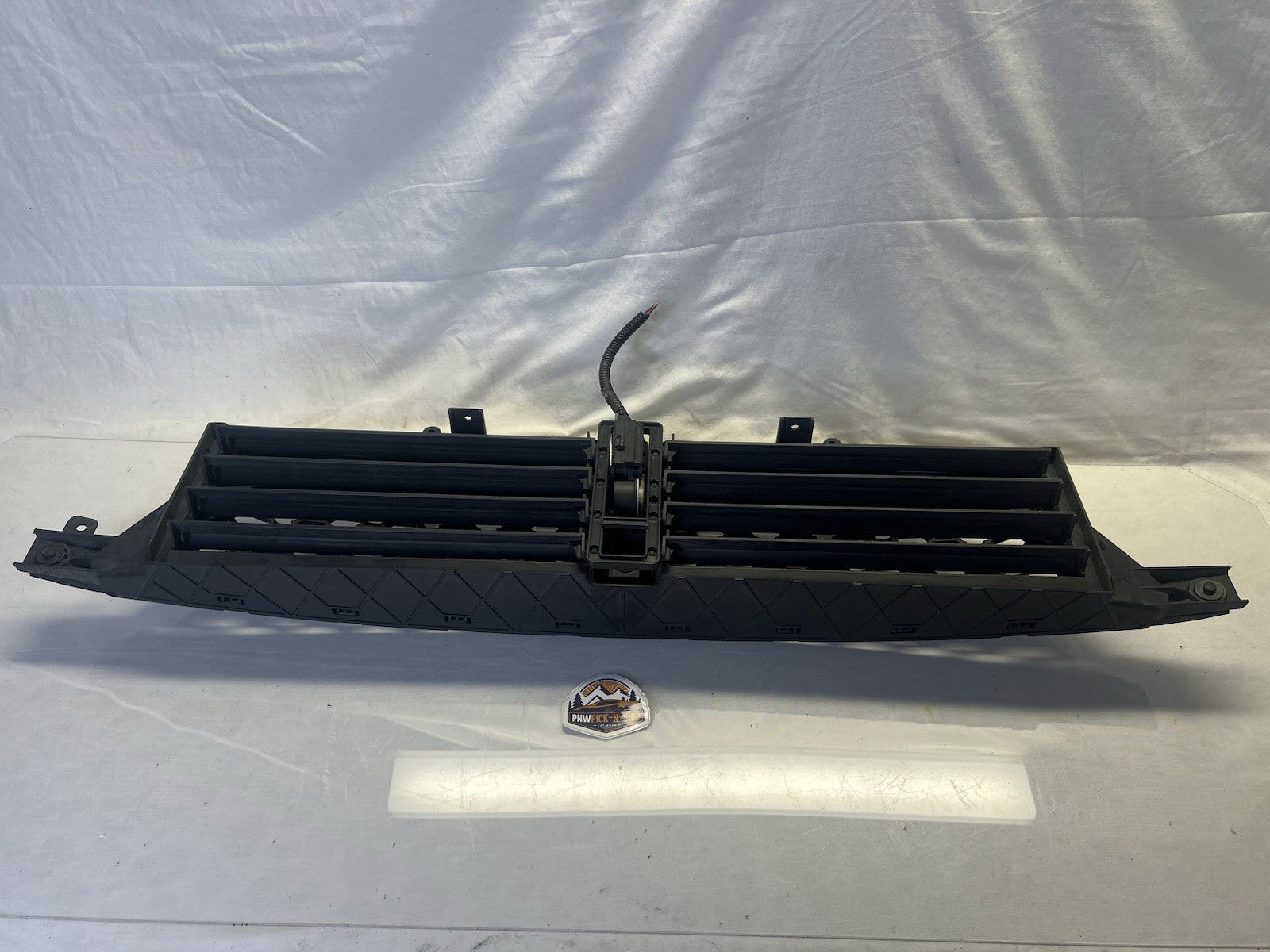 ✅ 2013-2016 Dodge Dart Front Radiator Active Grille Grill Shutter OEM 68140950AE