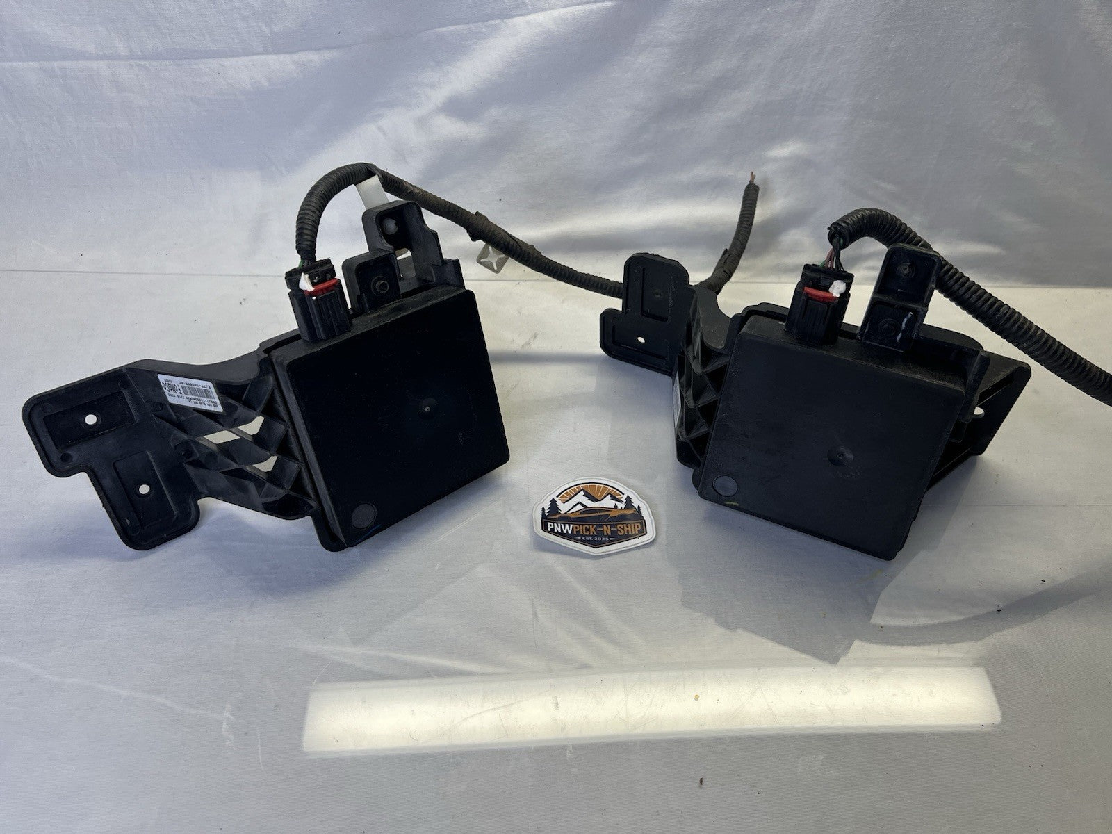 ✅ 2015 - 2016 Lincoln MKC OEM Right And Left  Blind Spot Alert Monitor Sensors