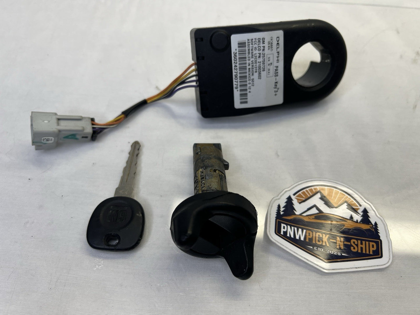 ✅2004-06 SRX 03-07 CTS Ignition Transceiver Immobilizer Module Used OEM 21003602