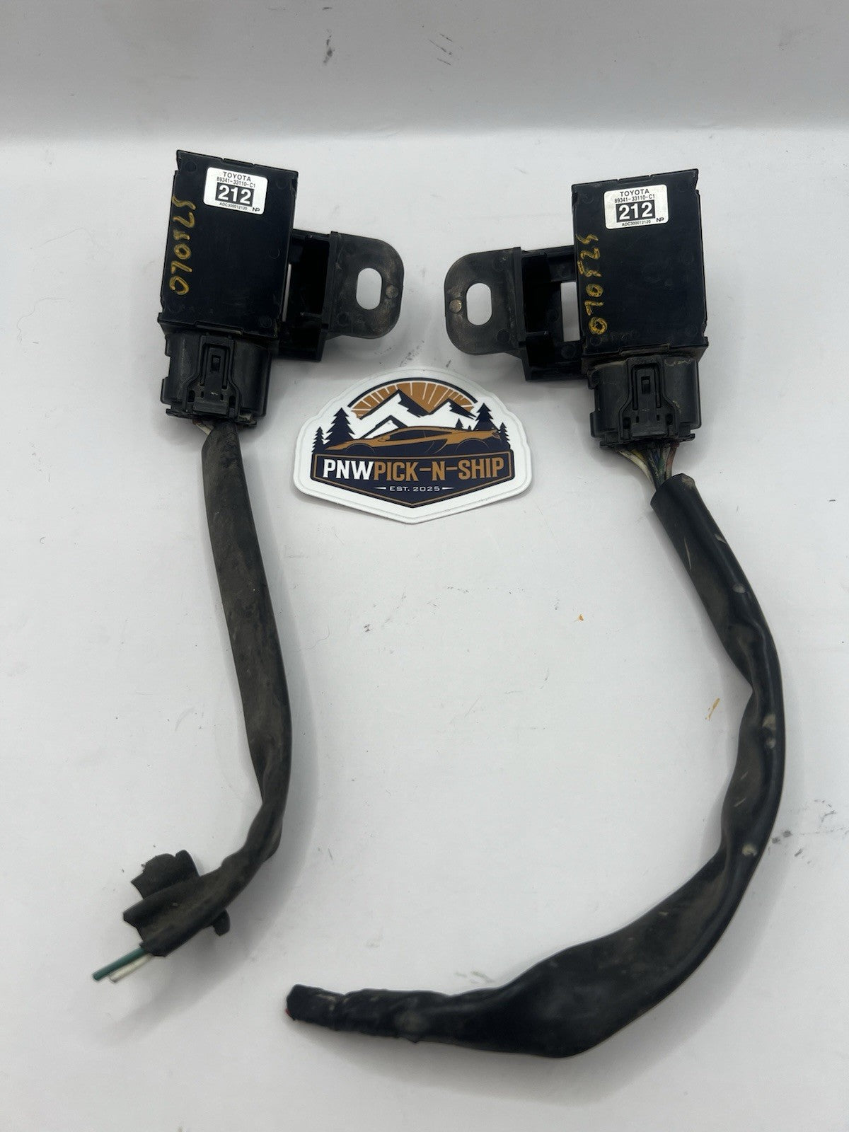 ✅2007-2009 Lexus ES350 front bumper 2 parking sensors 89341-33110-C1 OEM