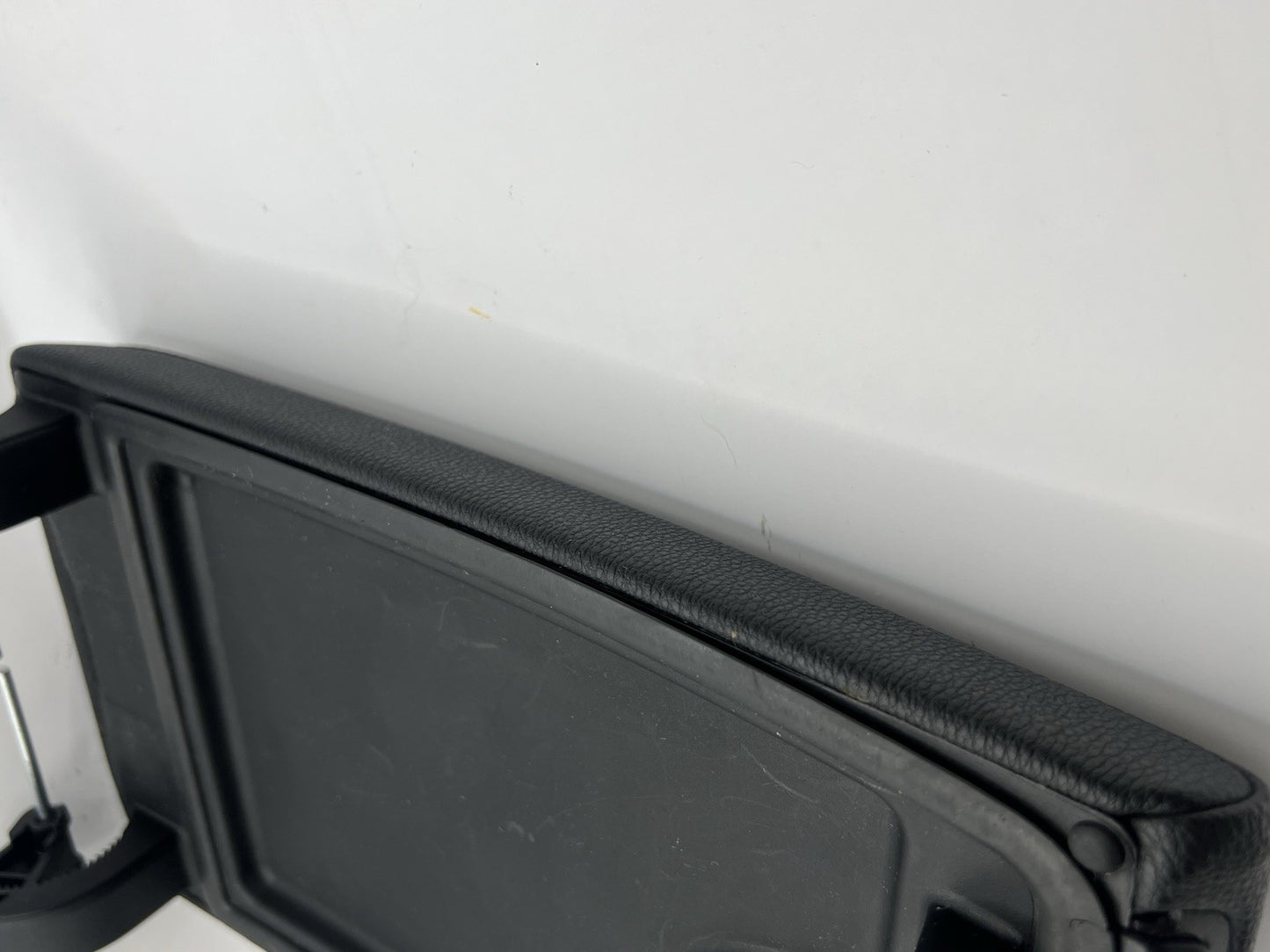 ✅ 2011 - 2013 BMW E90 E92 E93 328I 335I PLEATHER CENTER CONSOLE ARM REST OEM