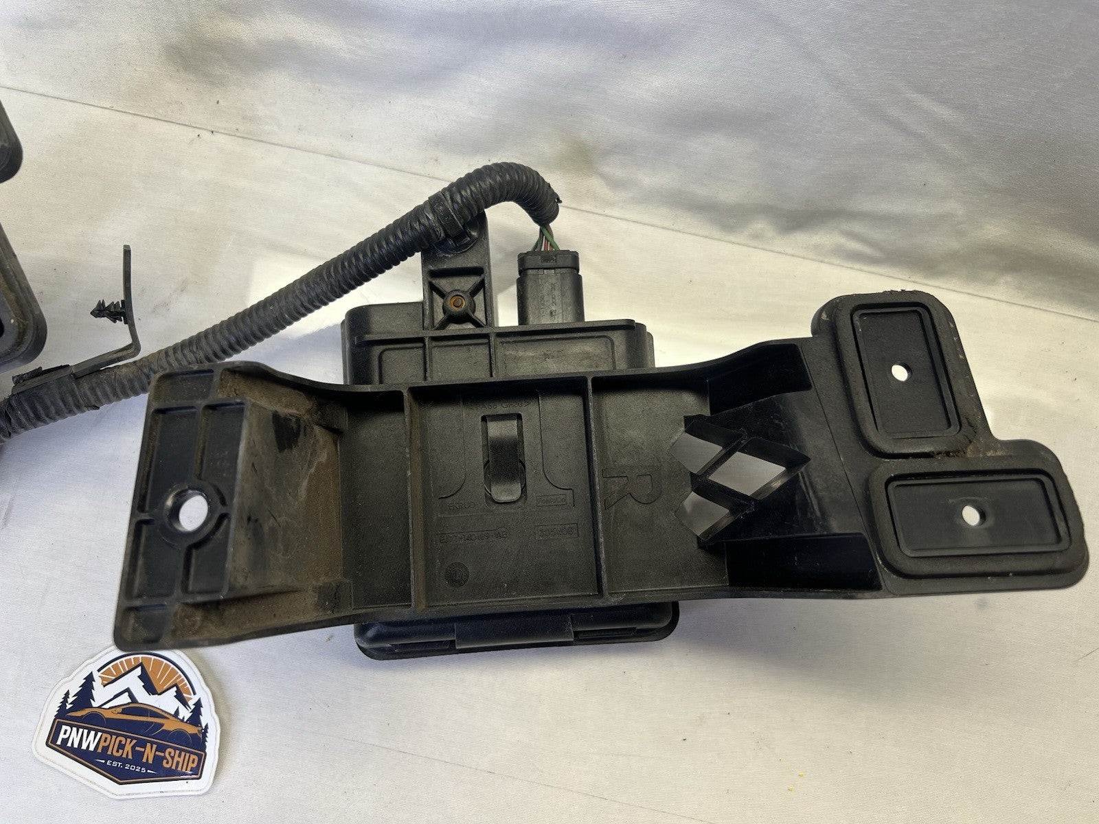 ✅ 2015 - 2016 Lincoln MKC OEM Right And Left  Blind Spot Alert Monitor Sensors